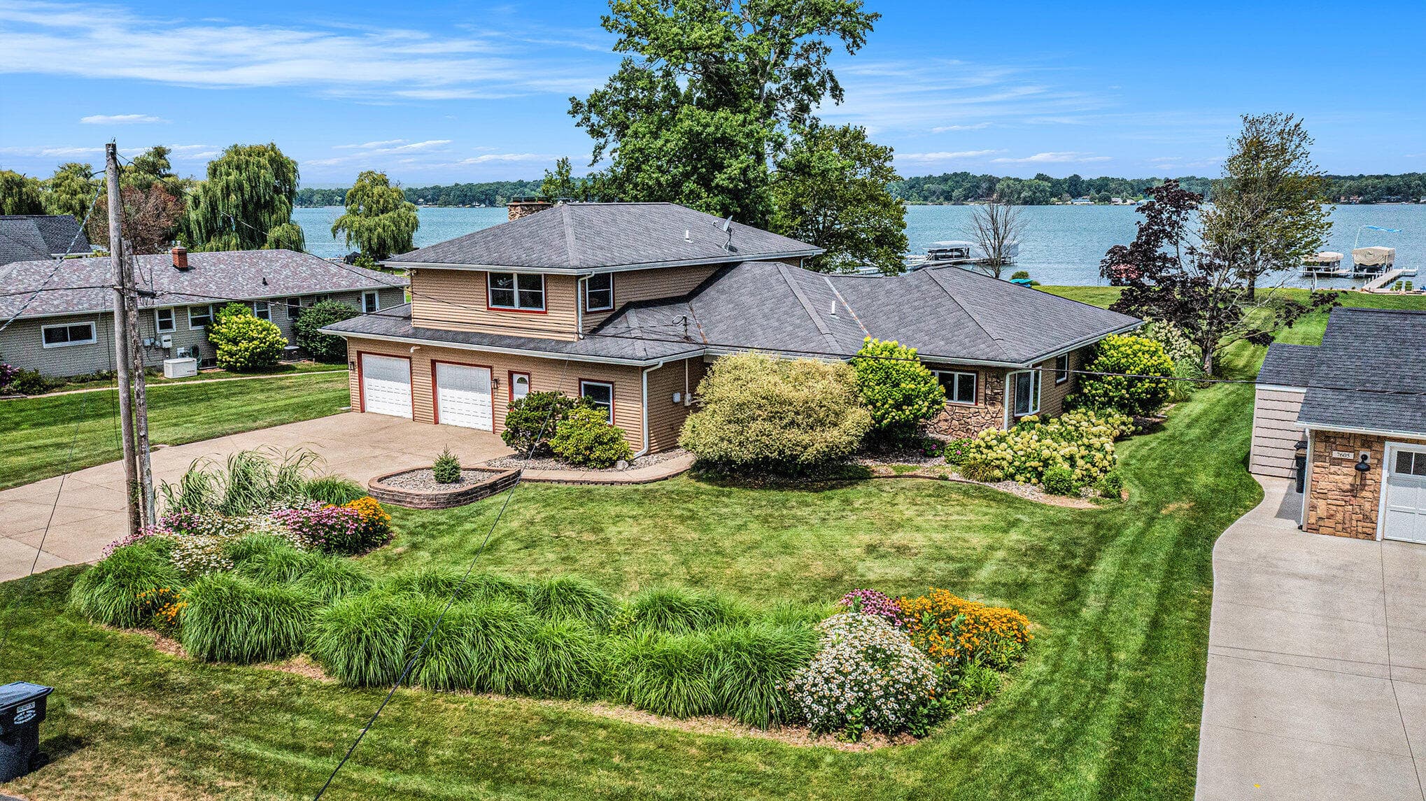 Primary property photo