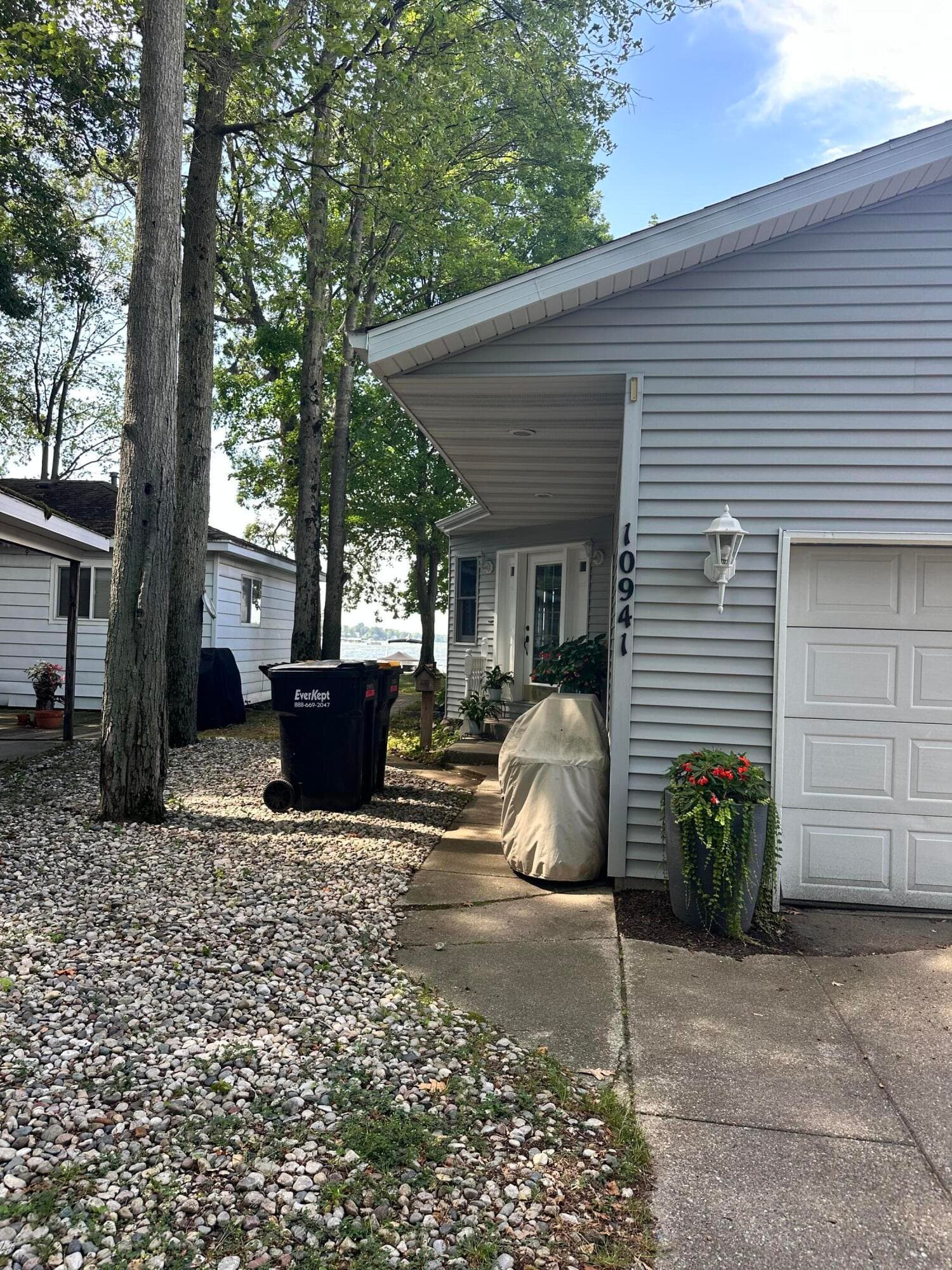Primary property photo