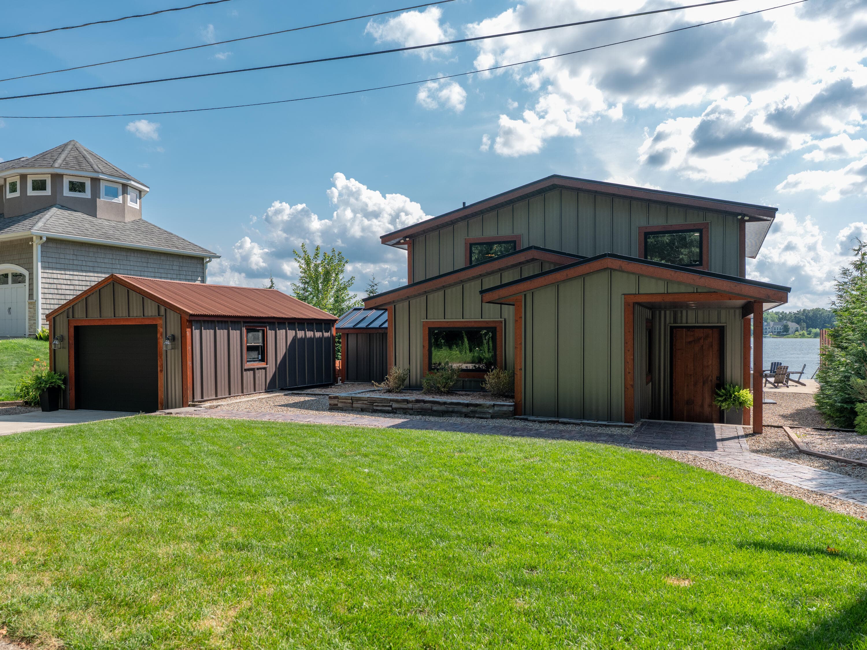 Primary property photo