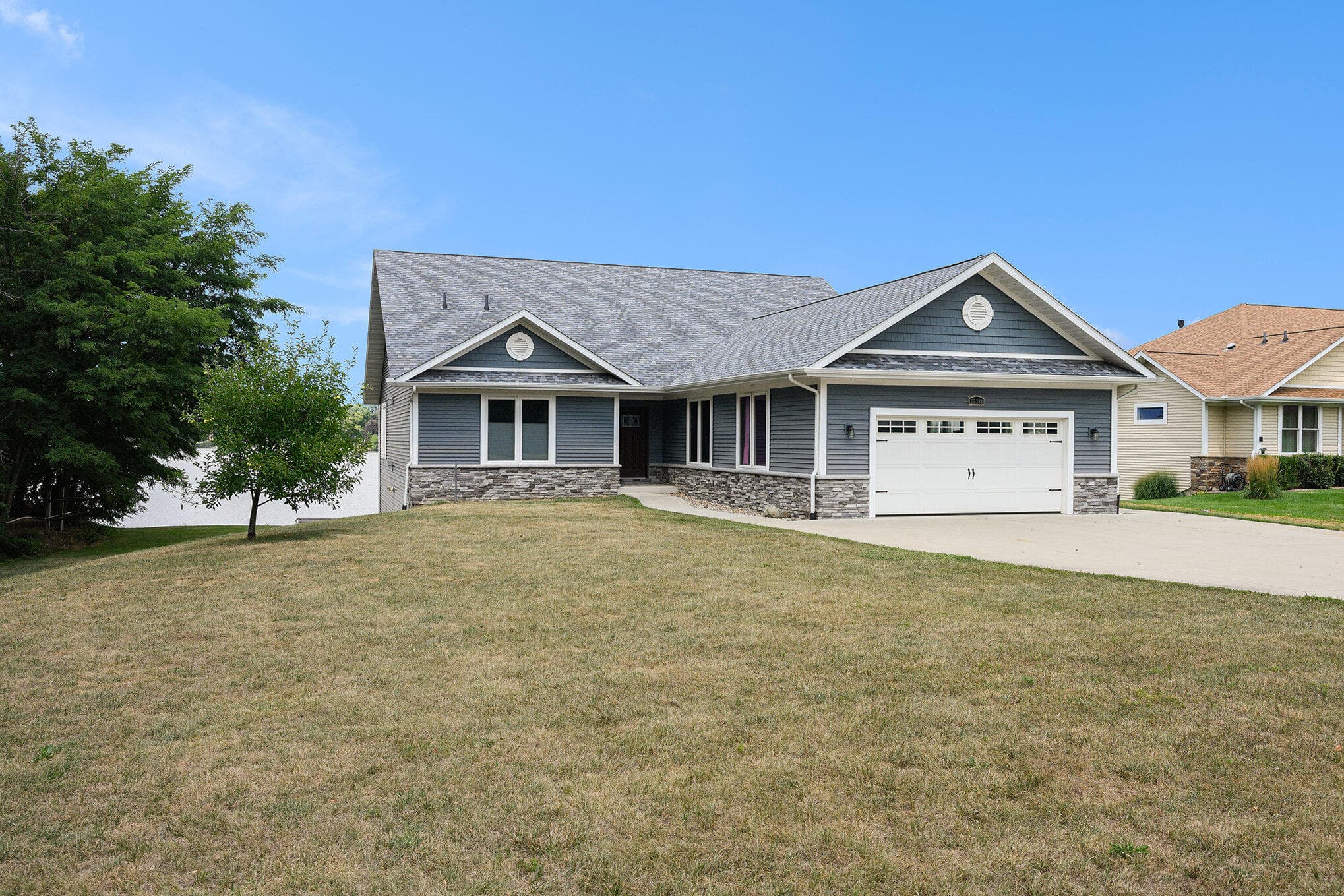 Primary property photo