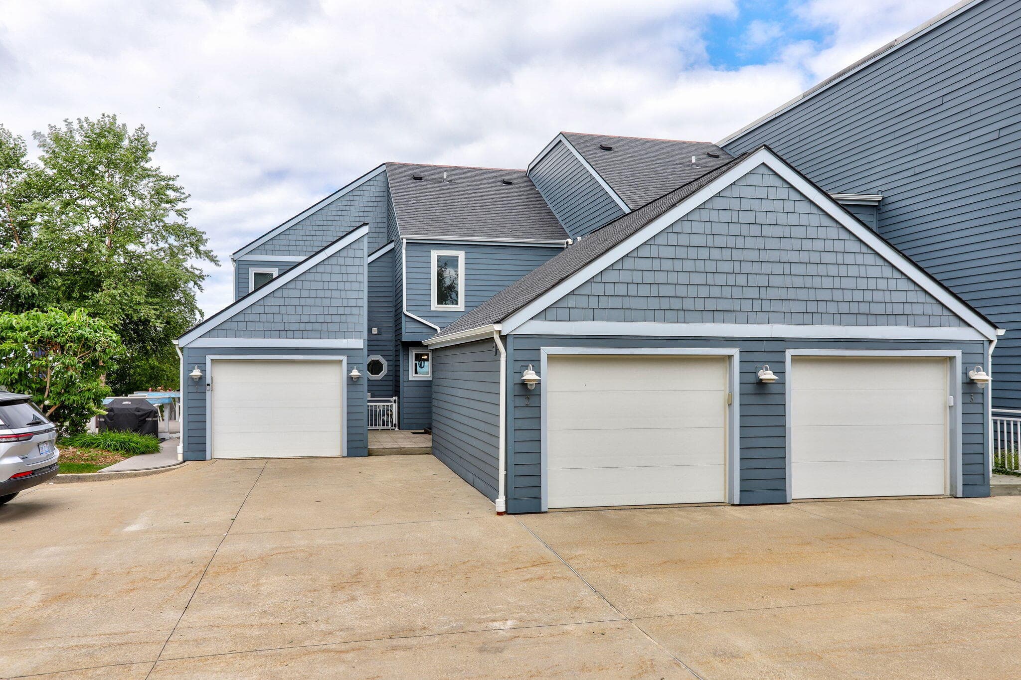 Primary property photo