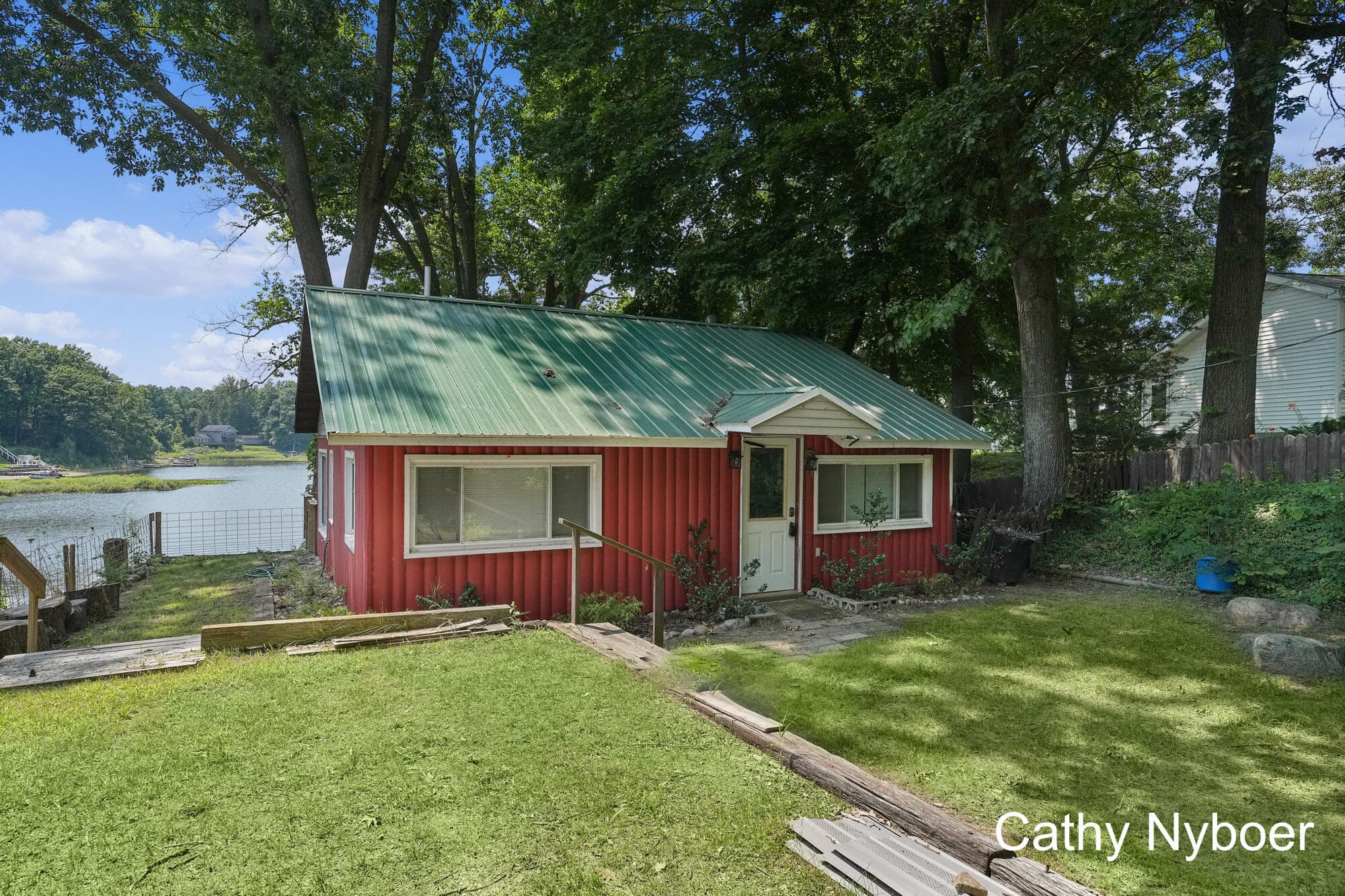 Primary property photo