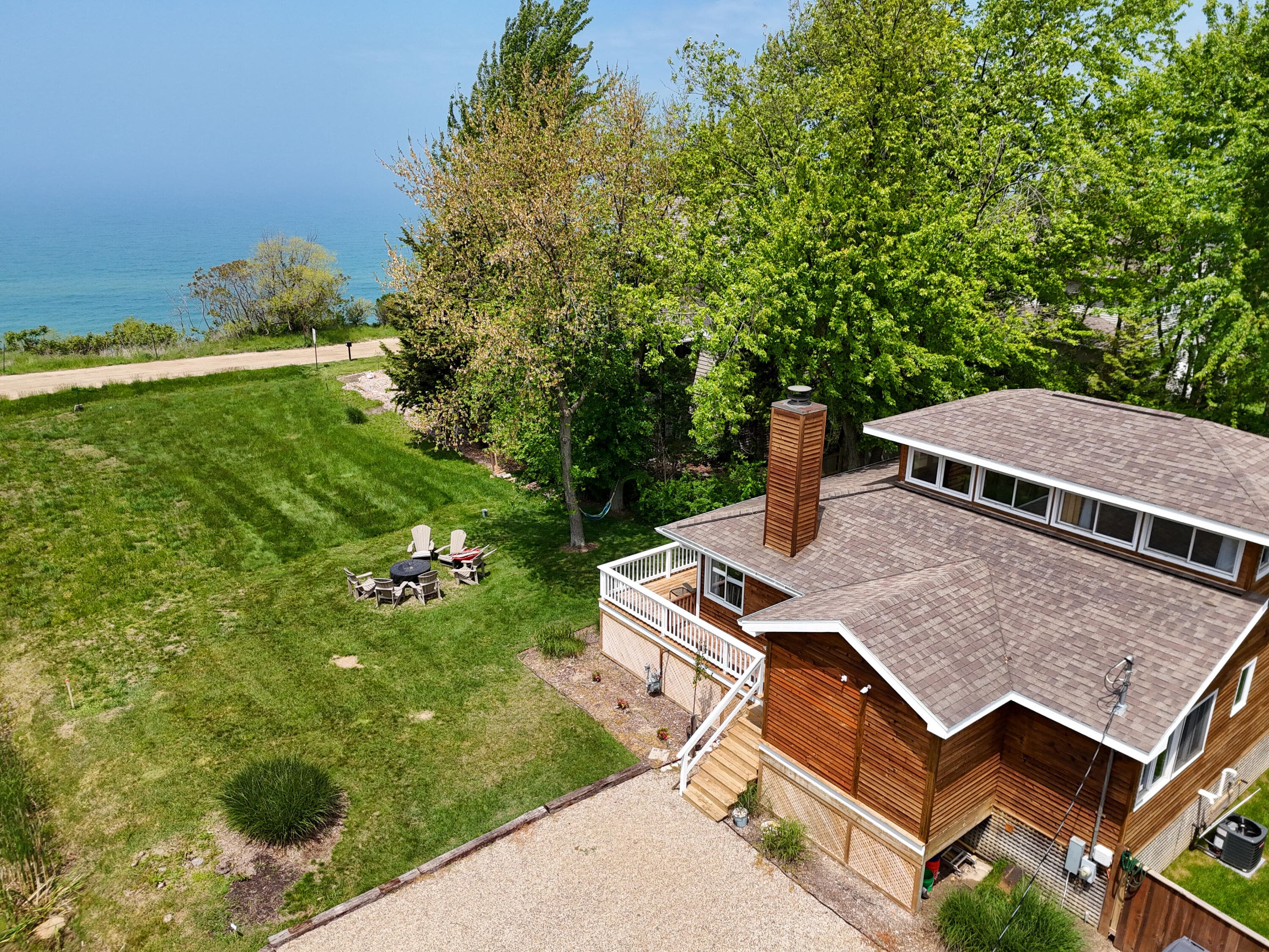 Primary property photo
