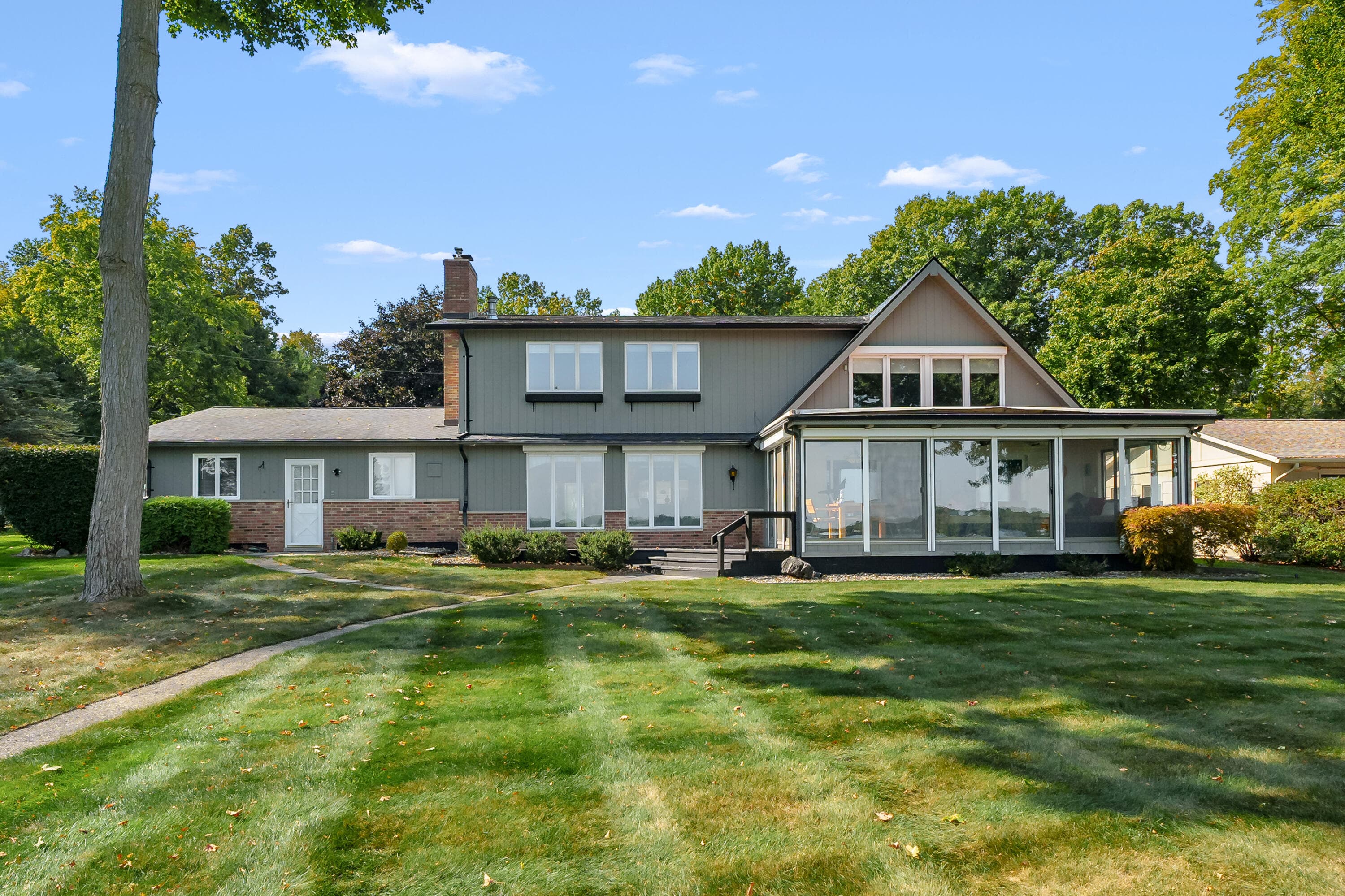 Primary property photo