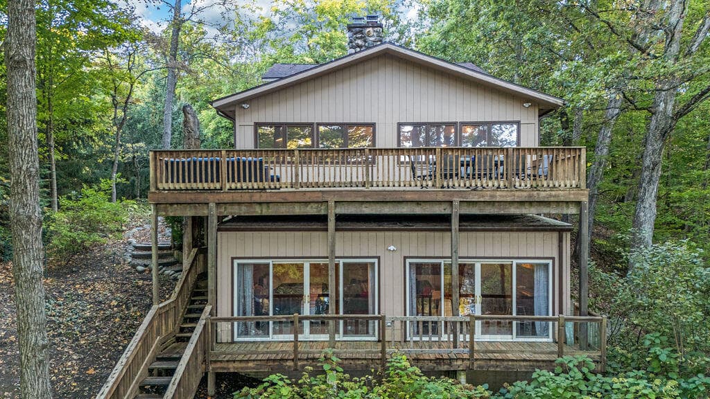 Primary property photo