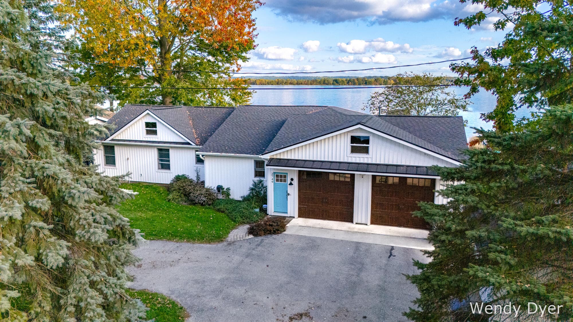 Primary property photo