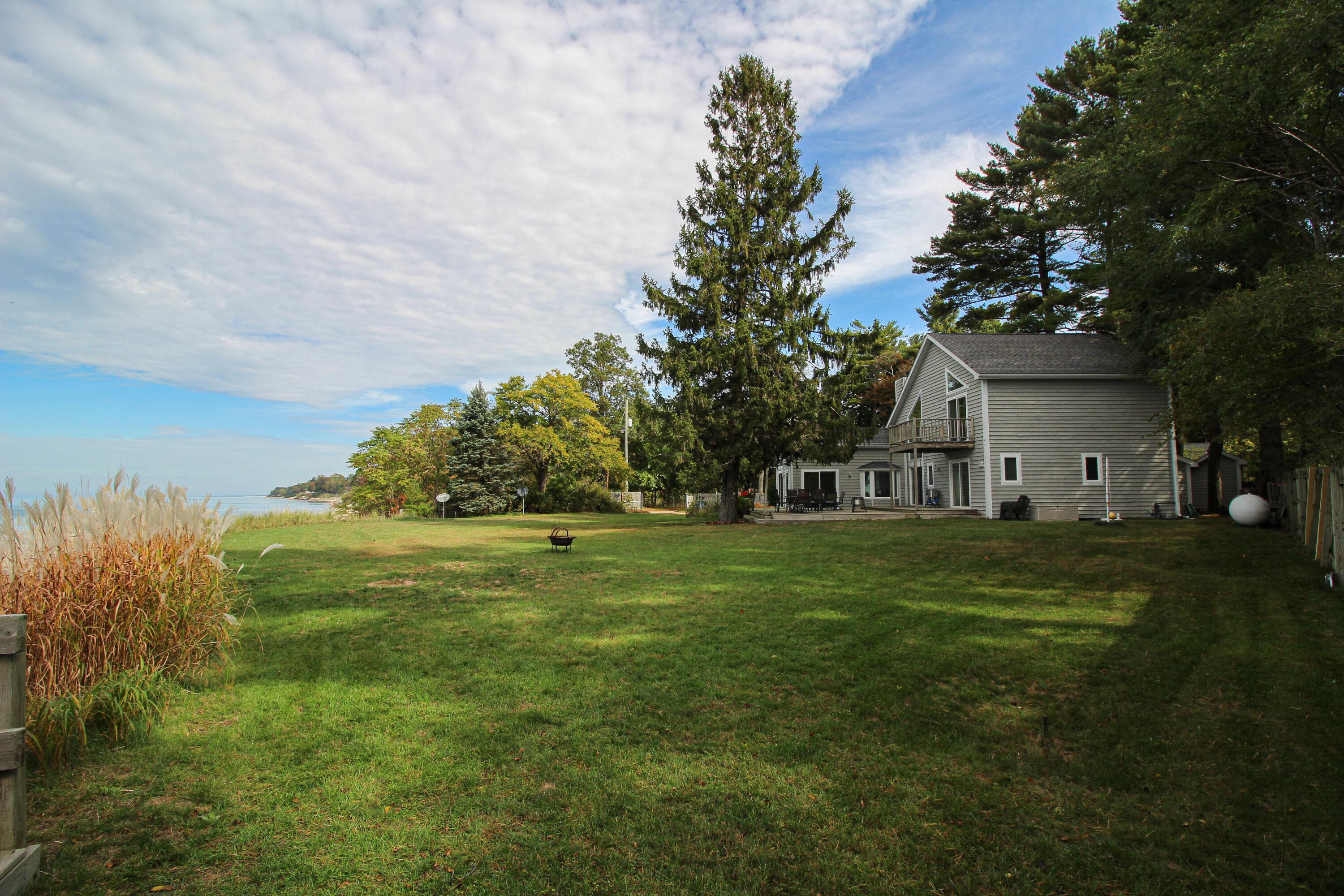 Primary property photo