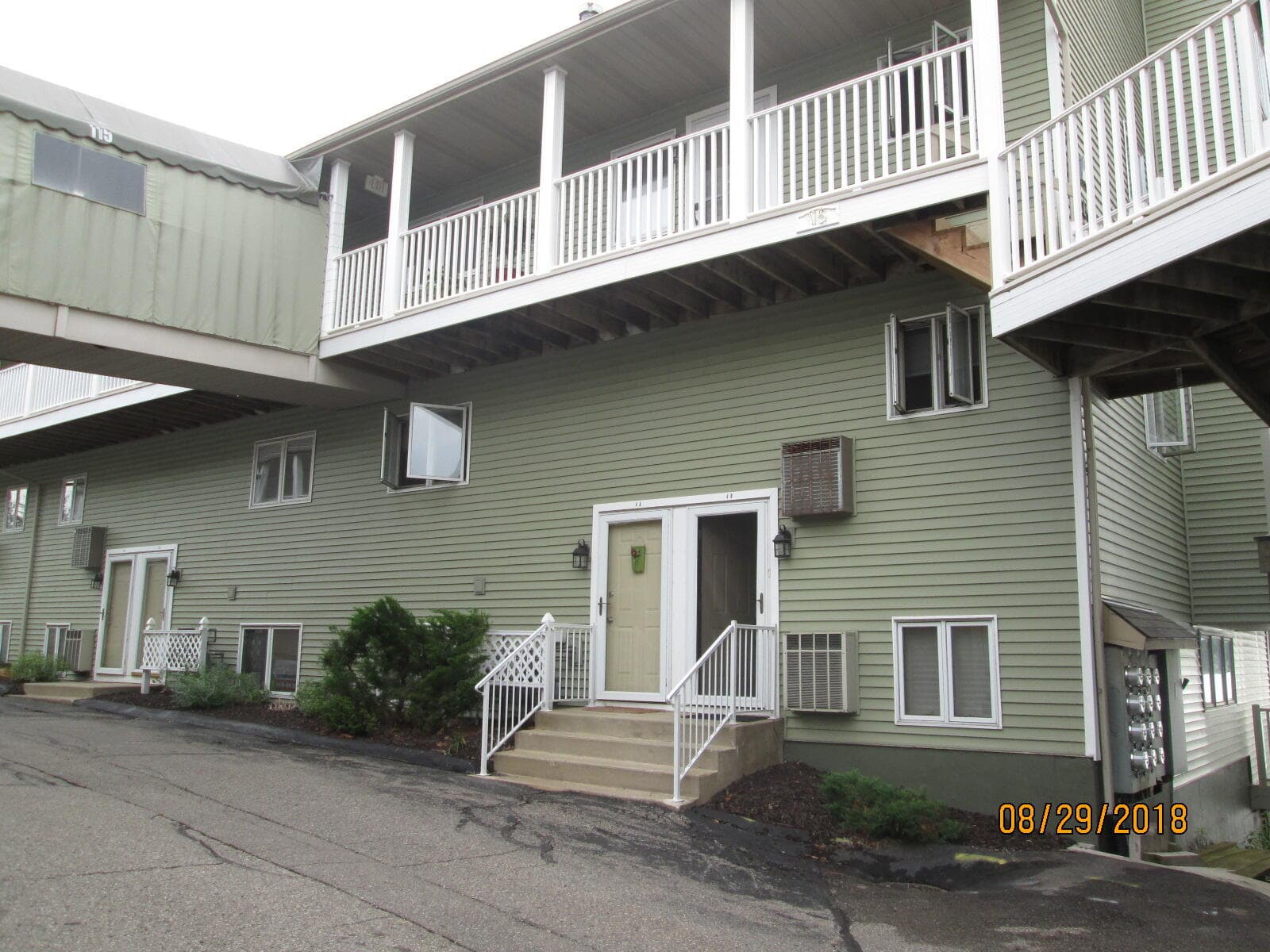 Primary property photo