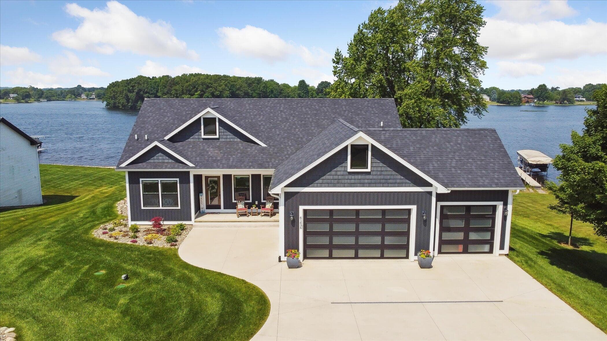 Primary property photo