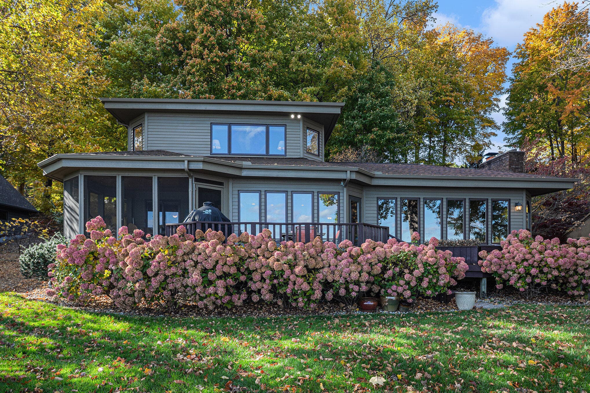 Primary property photo