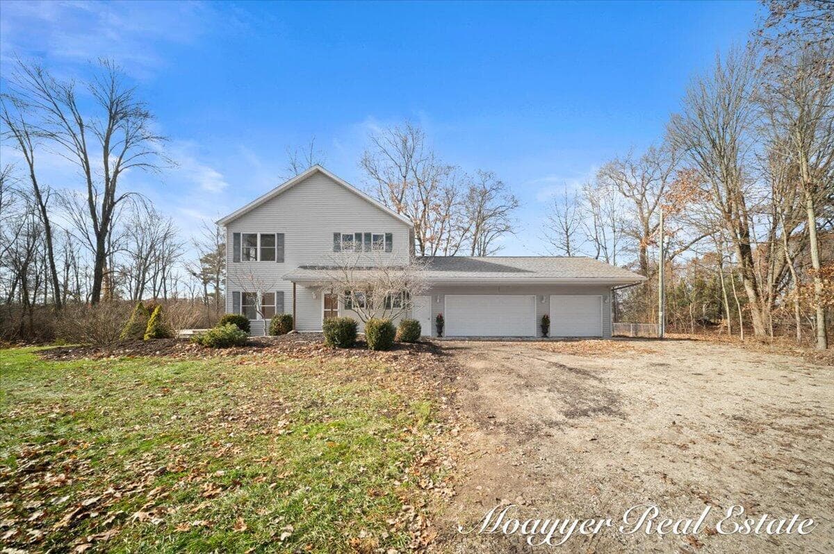 Primary property photo