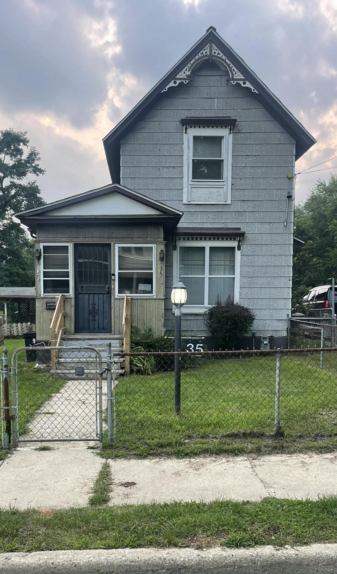 35 Hubbard Battle Creek MI 49037