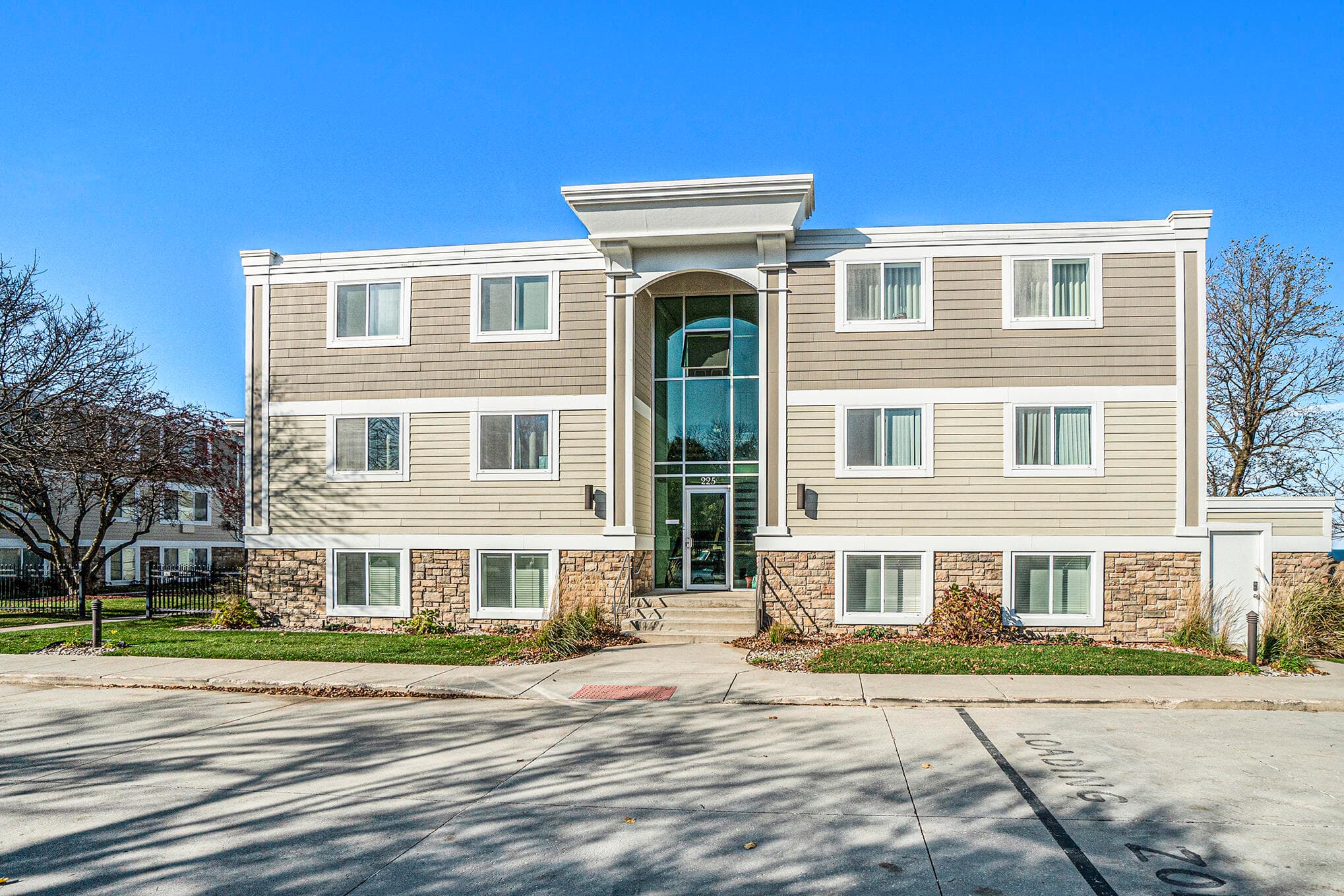 Primary property photo