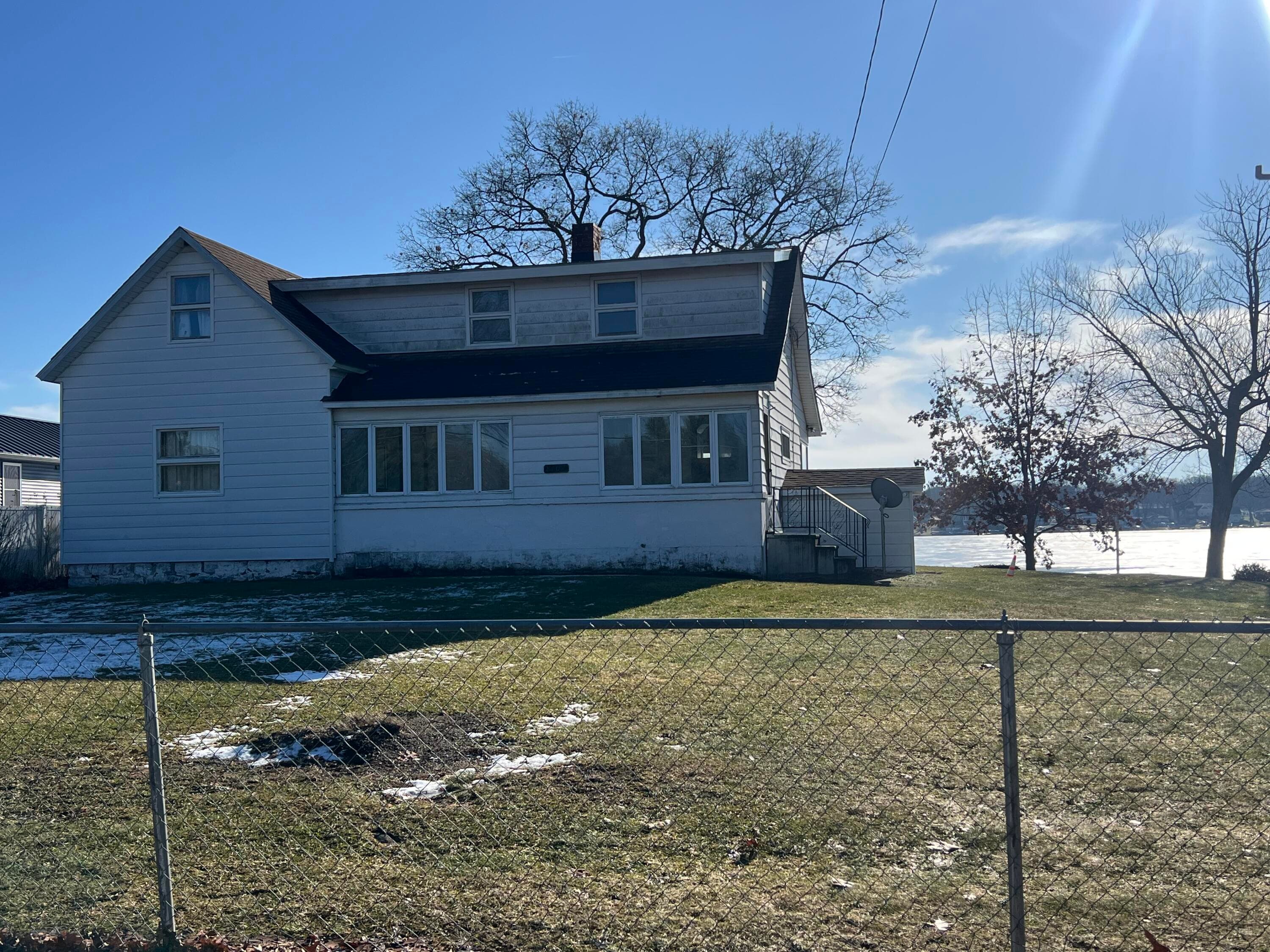 Primary property photo