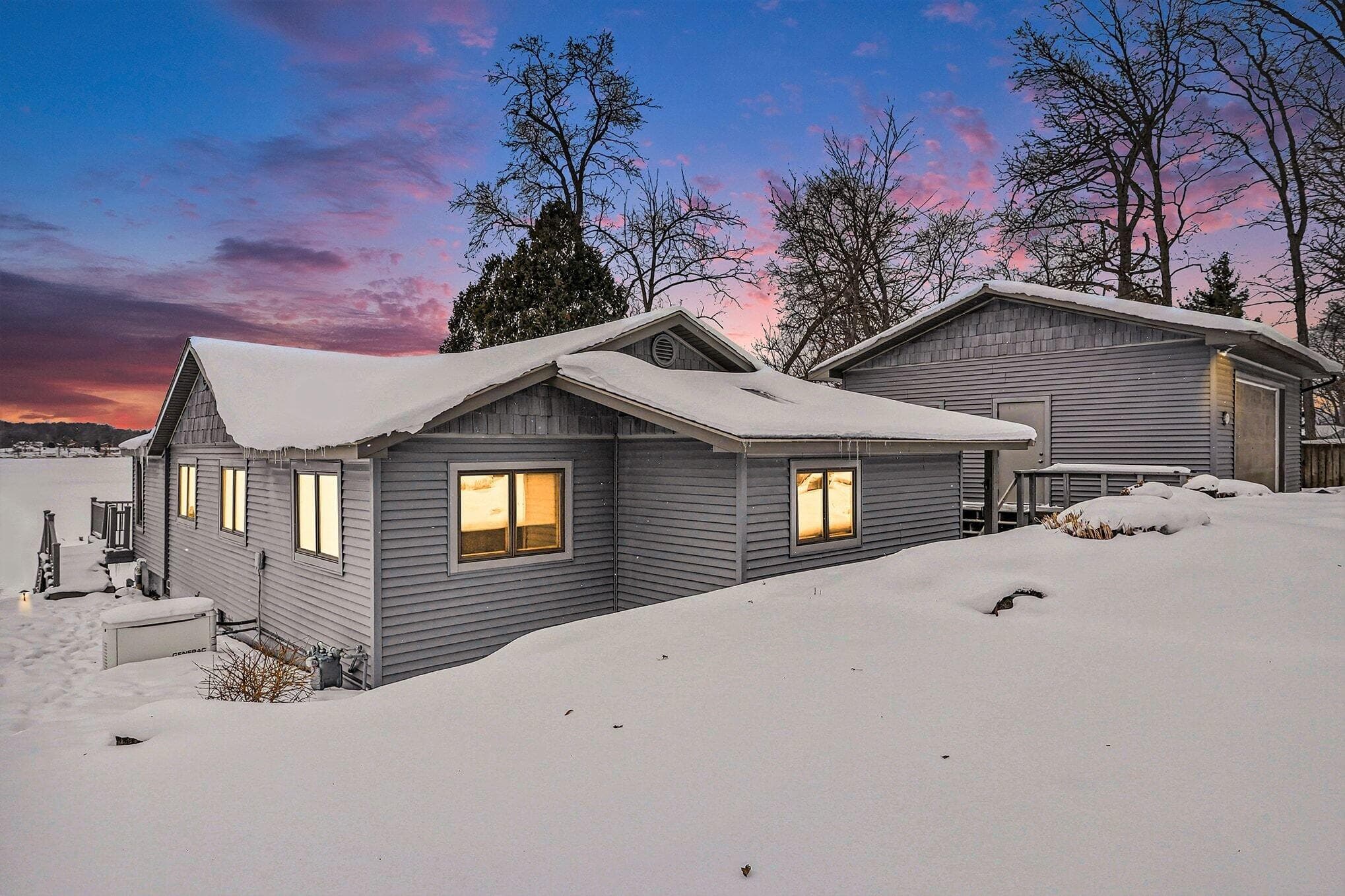 Primary property photo