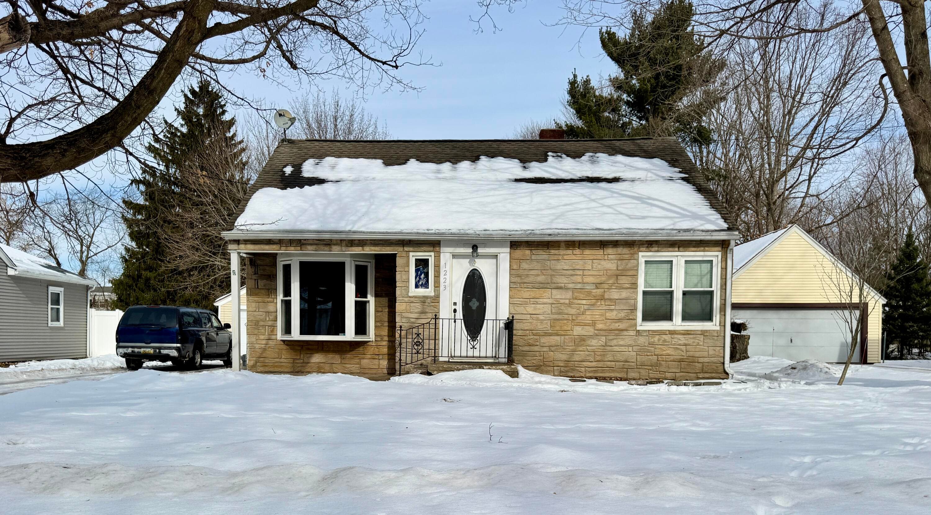 1223 Parchmount Kalamazoo MI 49004