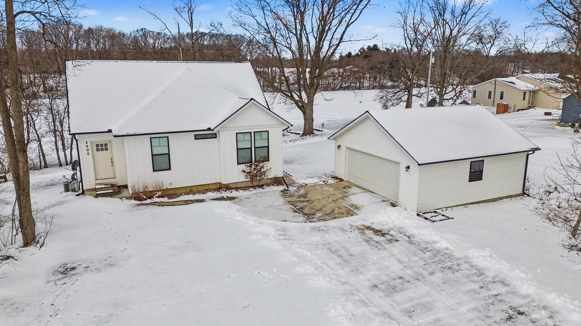 Primary property photo