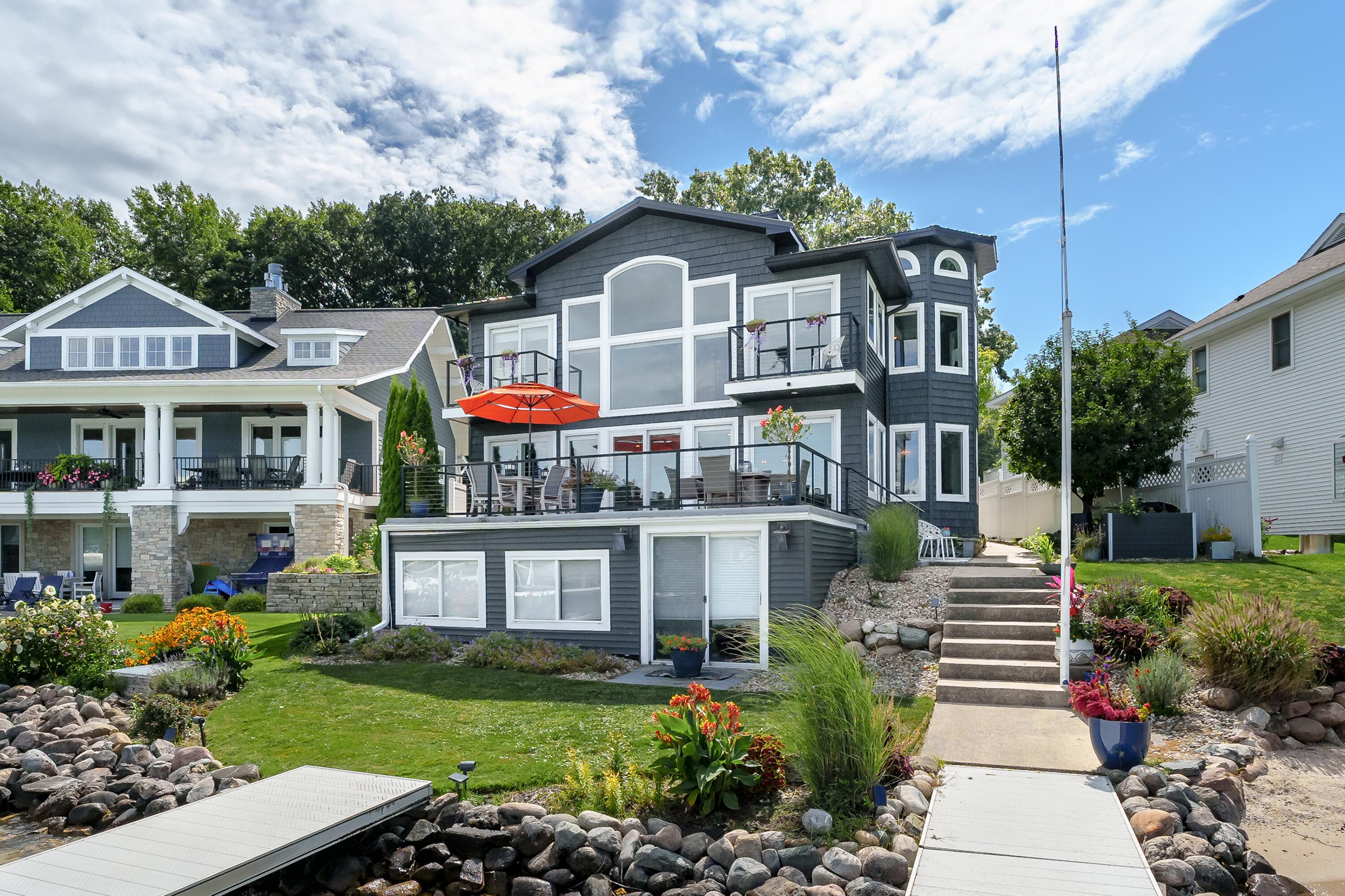Primary property photo