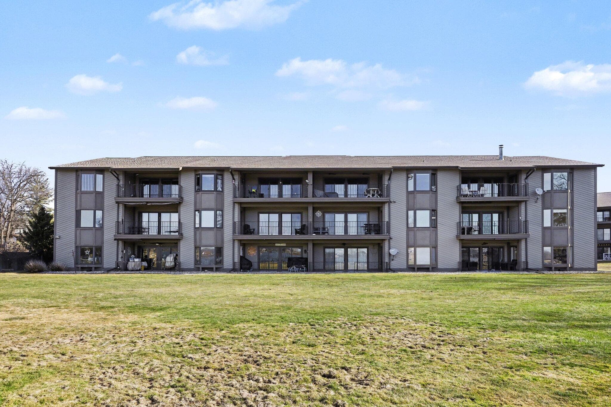 Primary property photo