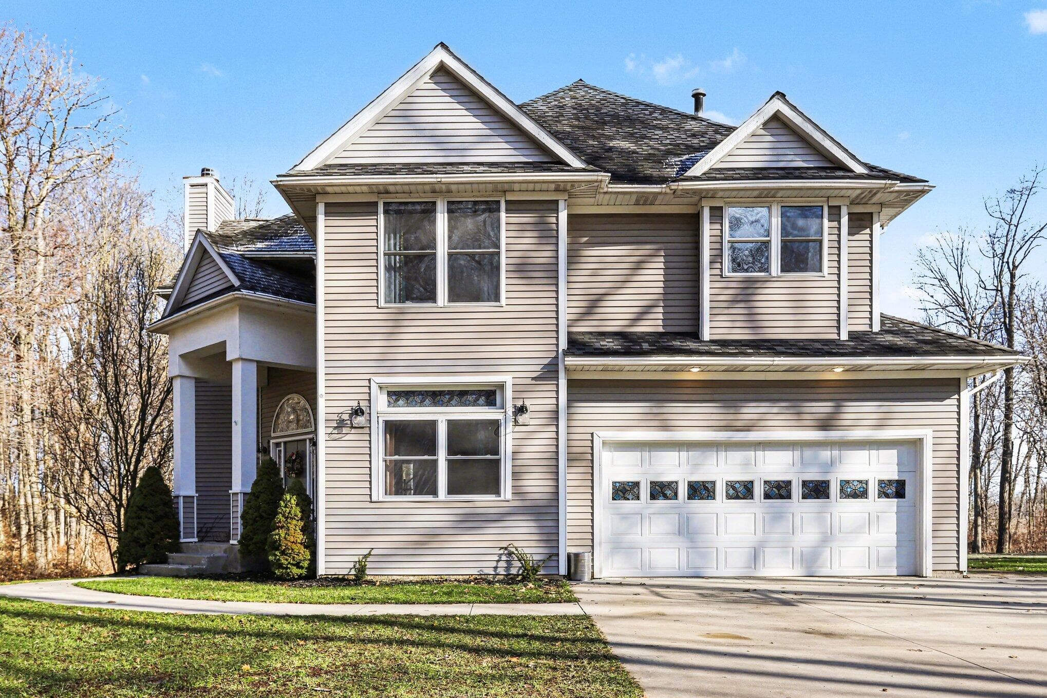 Primary property photo