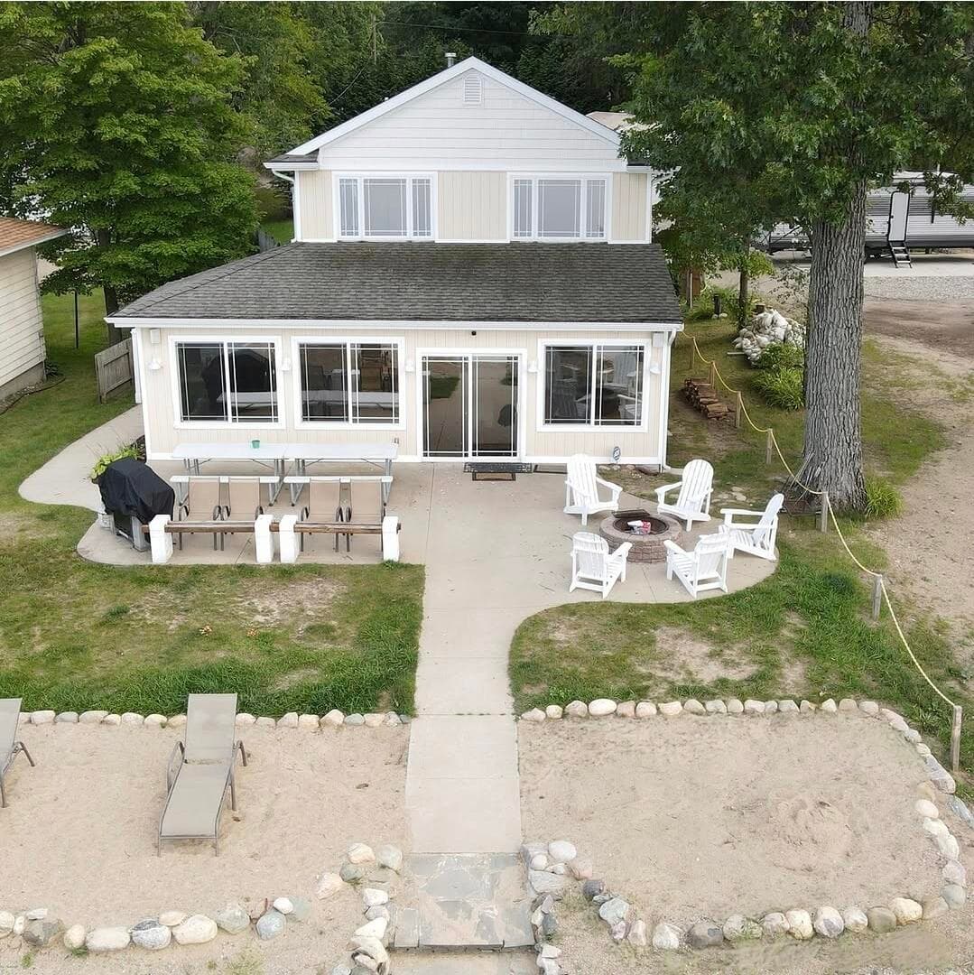 11362 Shore Delton MI 49046