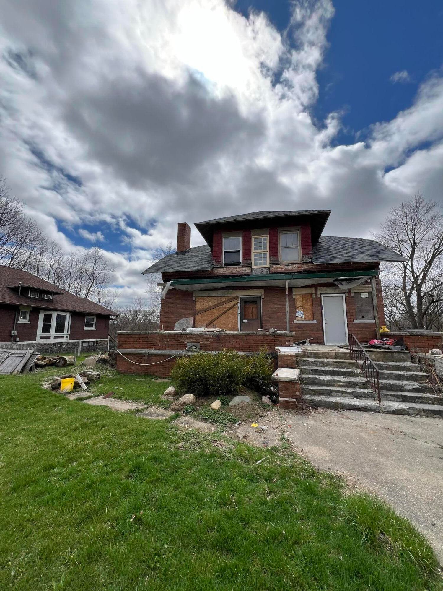 619 Michigan Battle Creek MI 49037