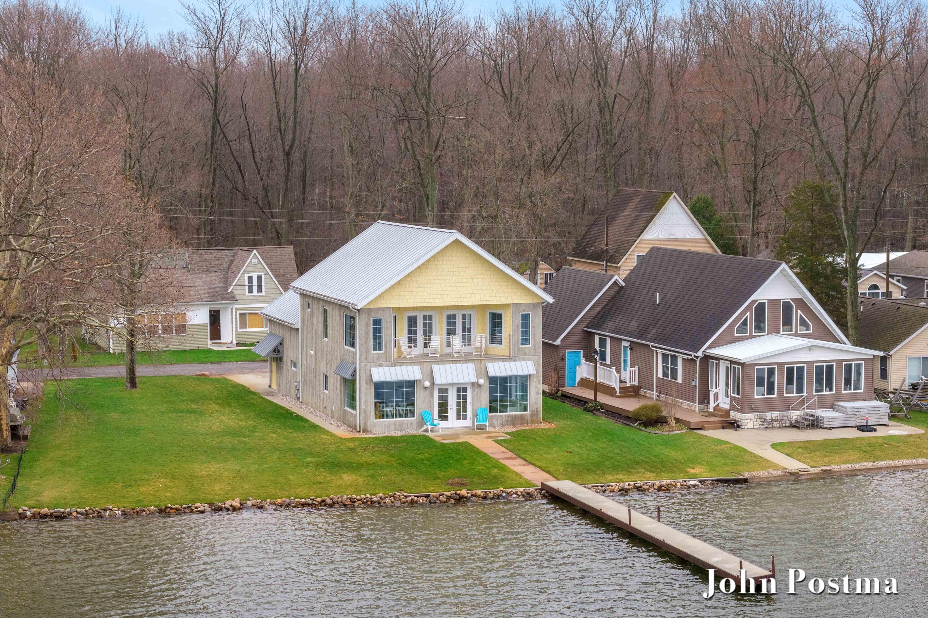 Primary property photo