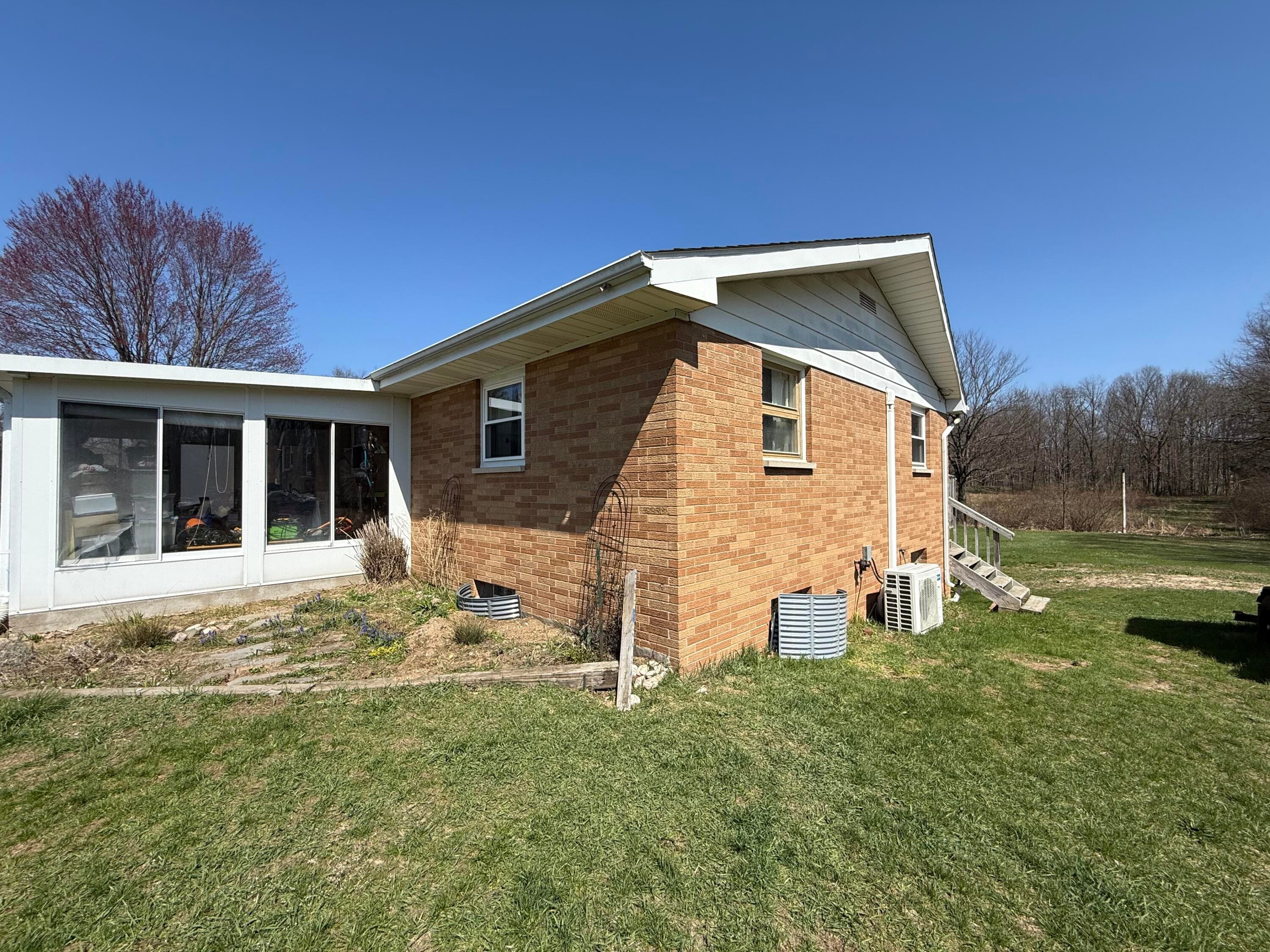 Primary property photo