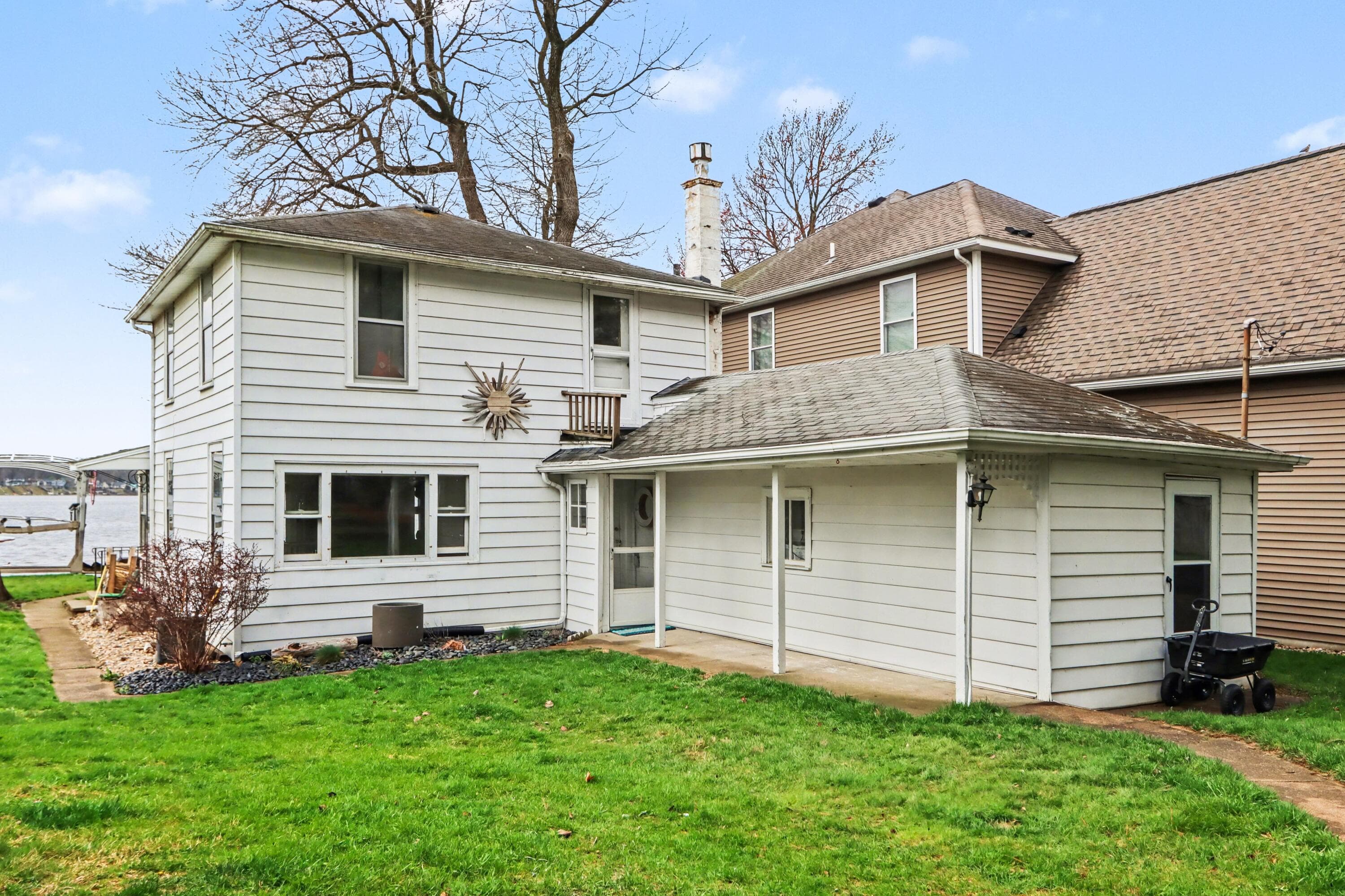 Primary property photo