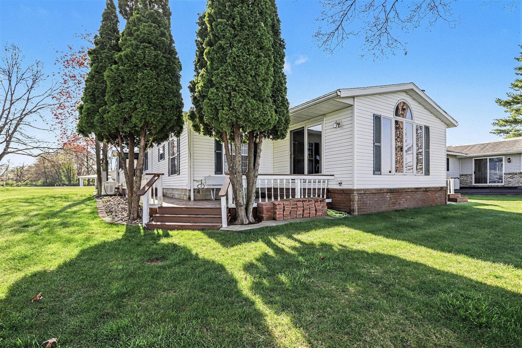 Primary property photo