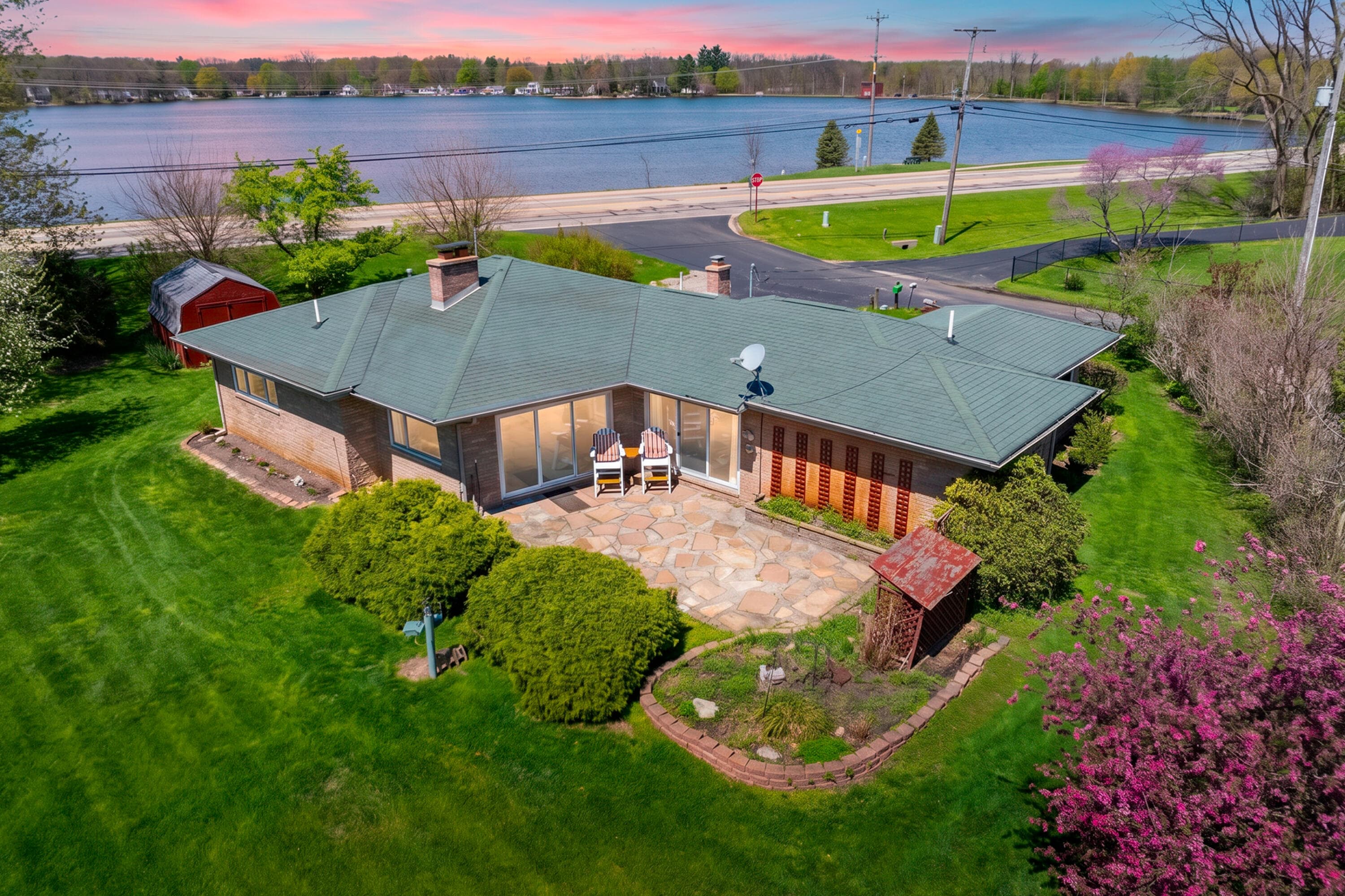 51545 Summit Paw Paw MI 49079