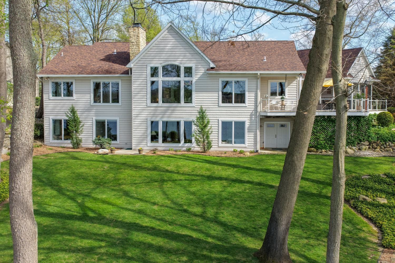 Primary property photo