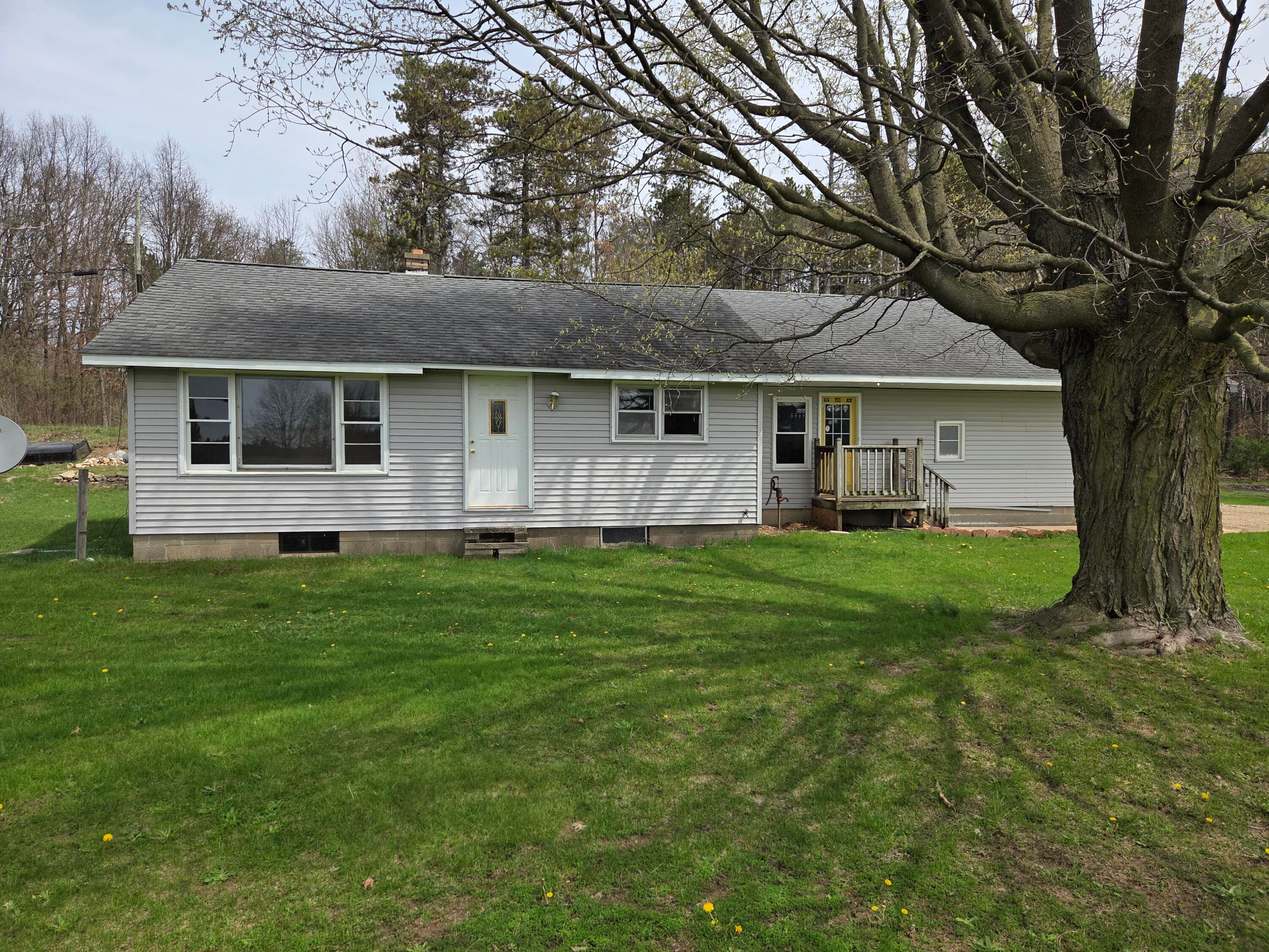 62941 M-40 Lawton MI 49065