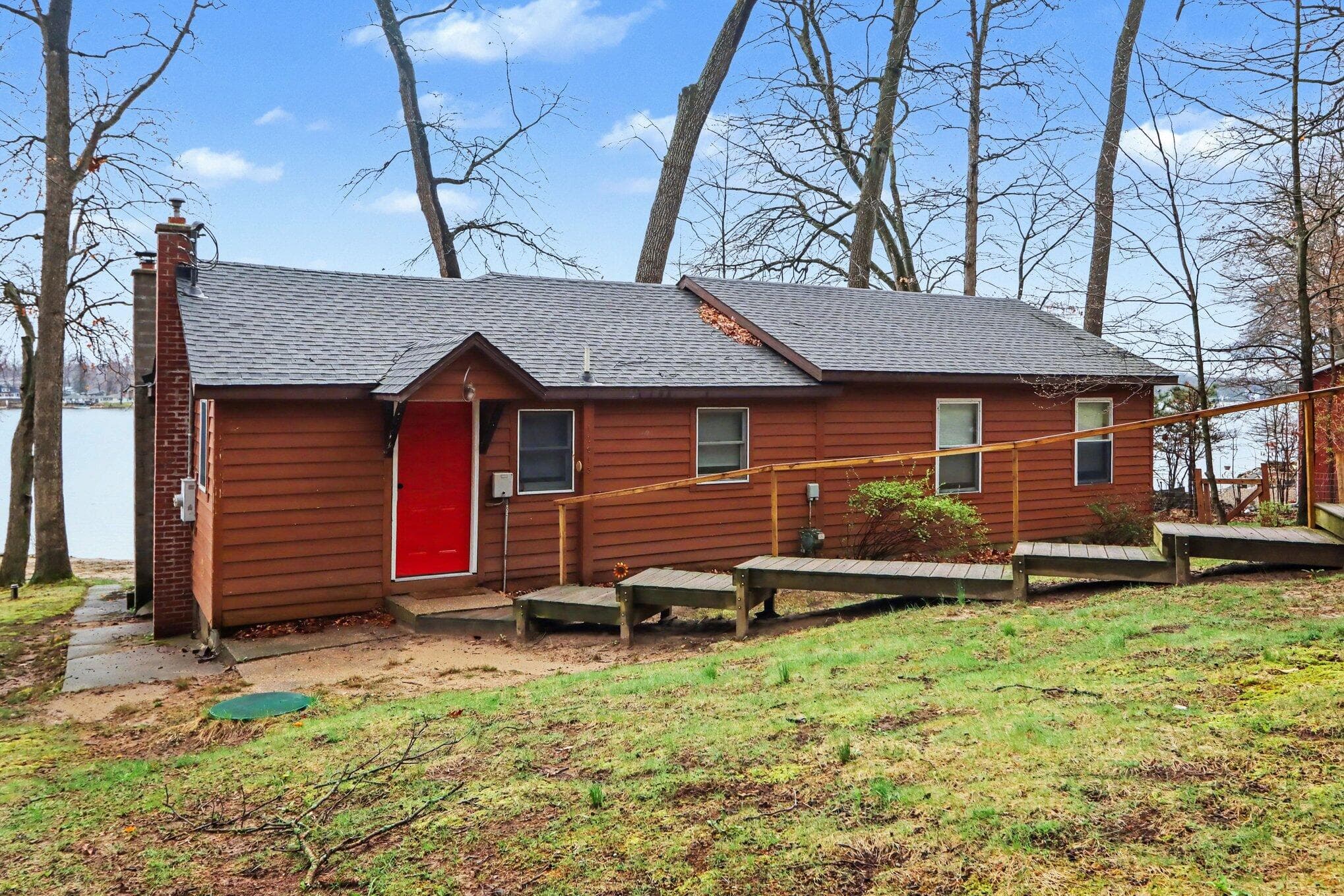 12015 Oakridge Plainwell MI 49080