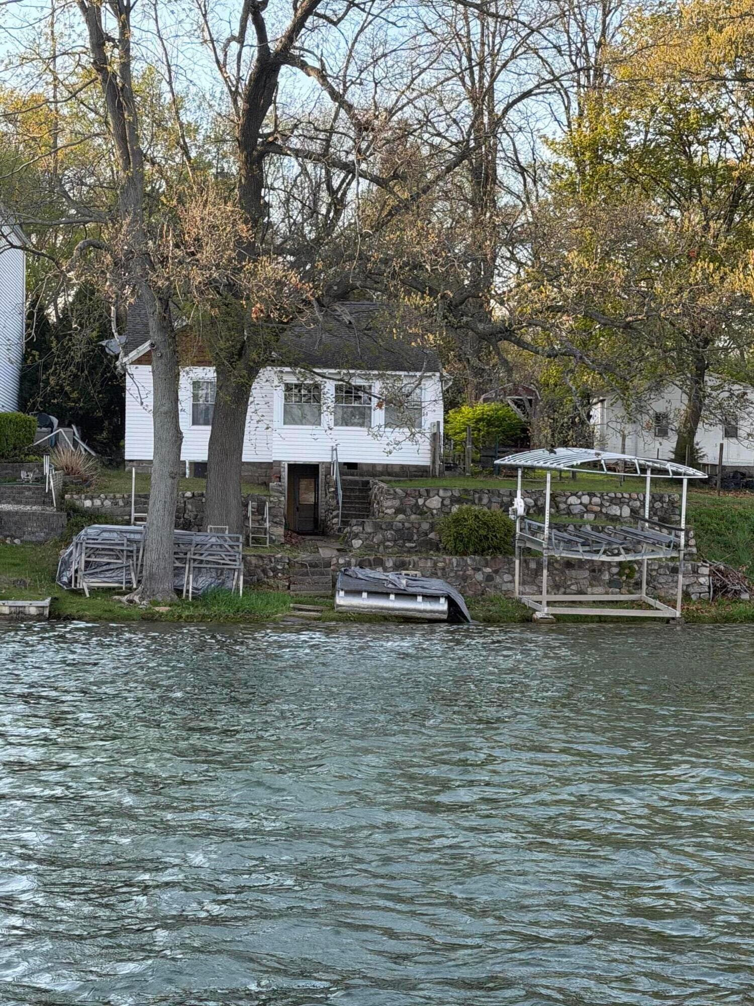 Primary property photo