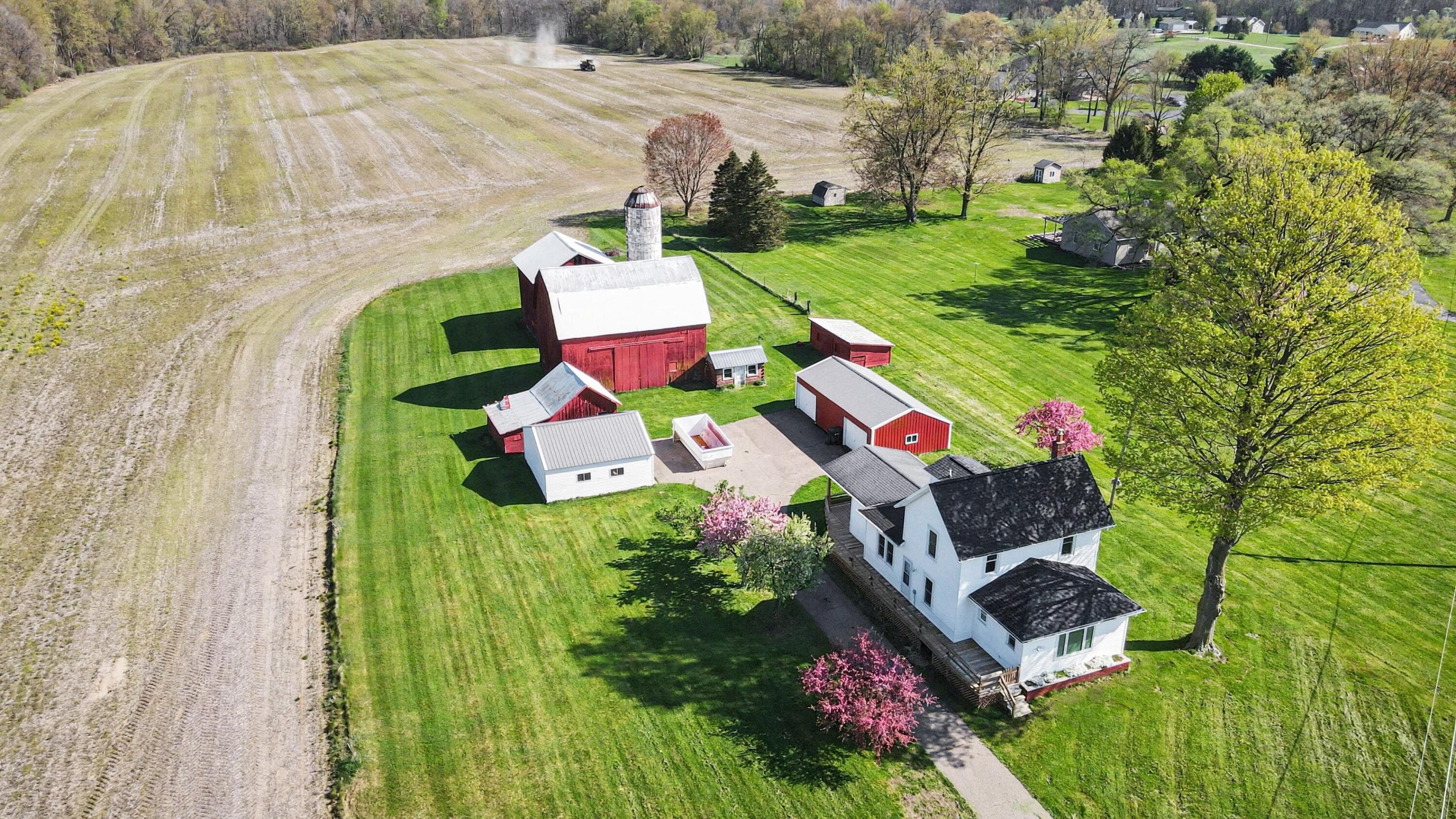 Primary property photo