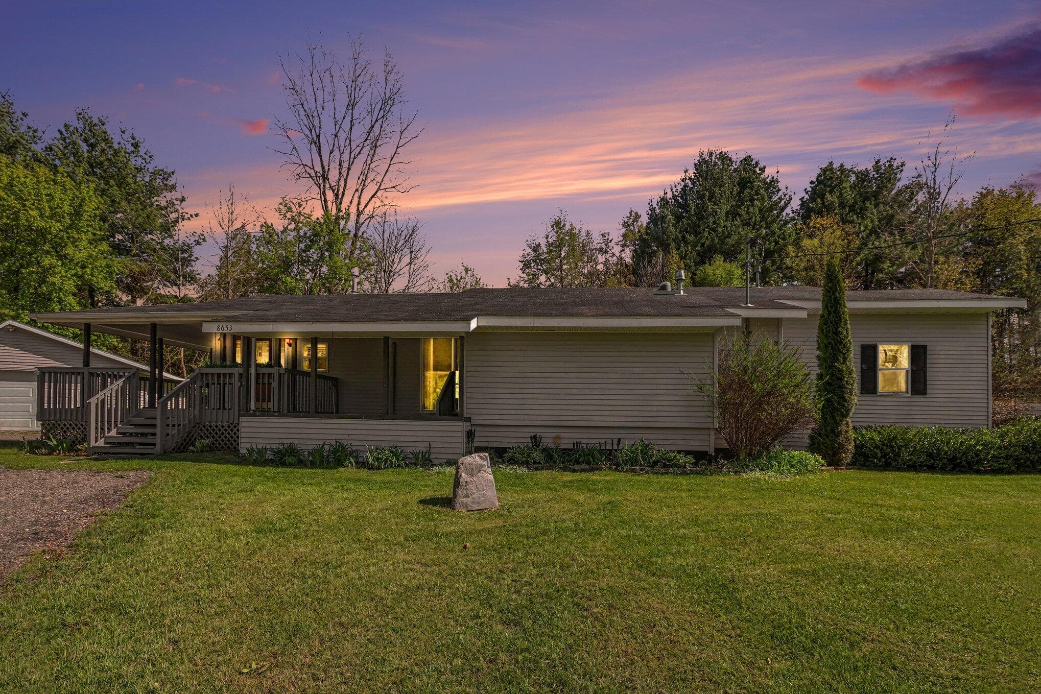8653 Chain O Lakes Delton MI 49046