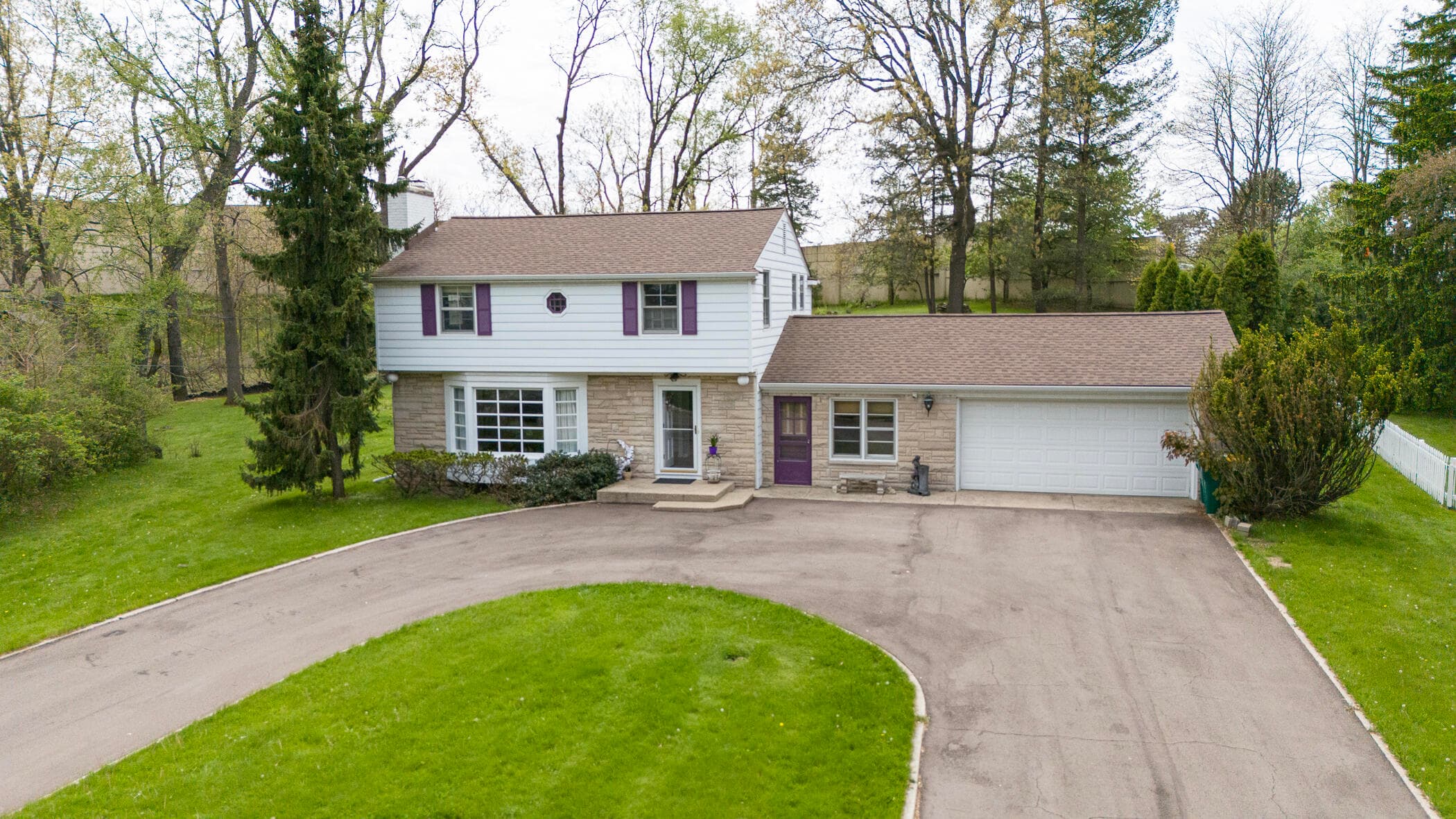 1734 Greenbriar Portage MI 49024