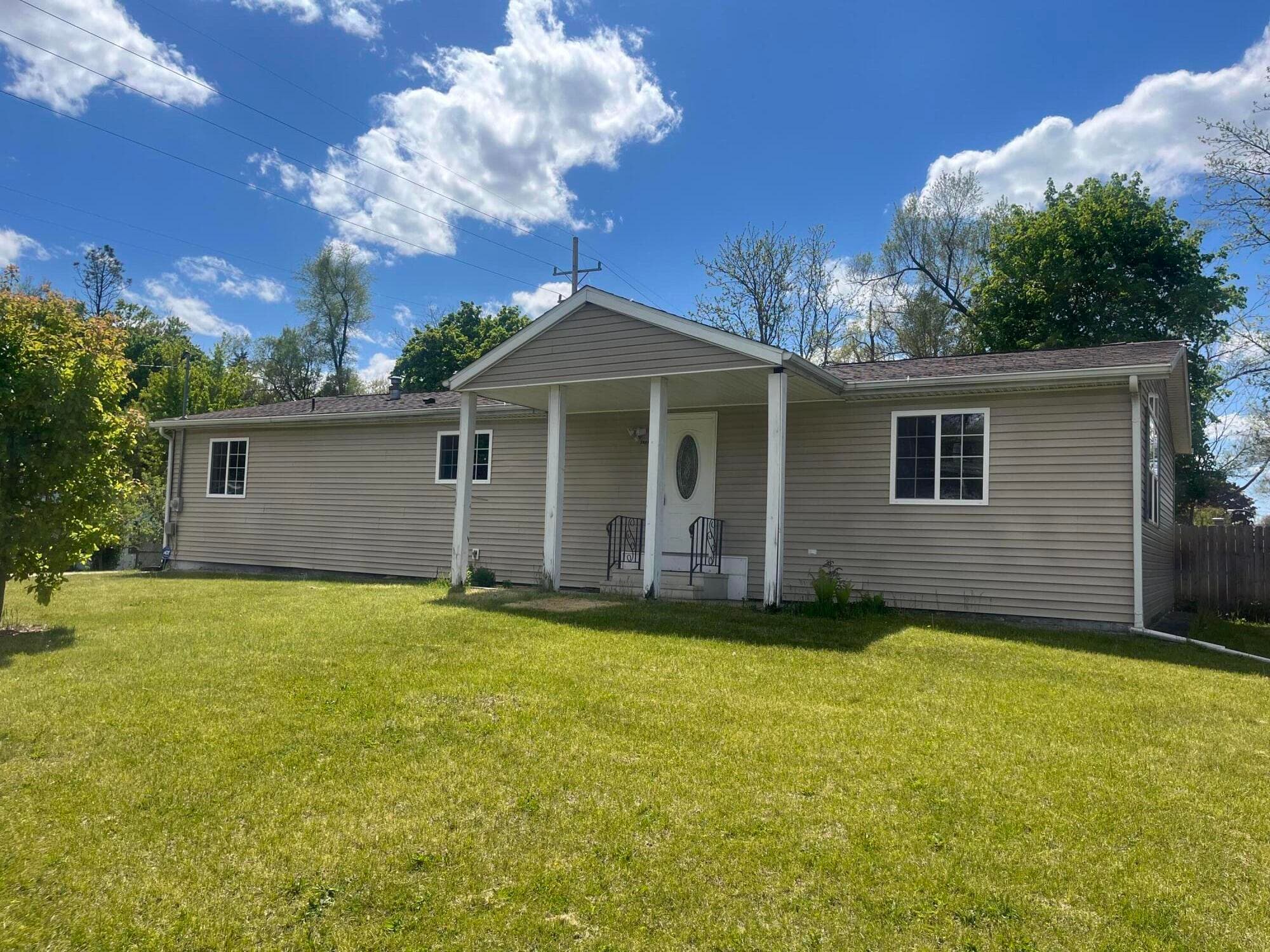 1809 Sunnyside Kalamazoo MI 49048