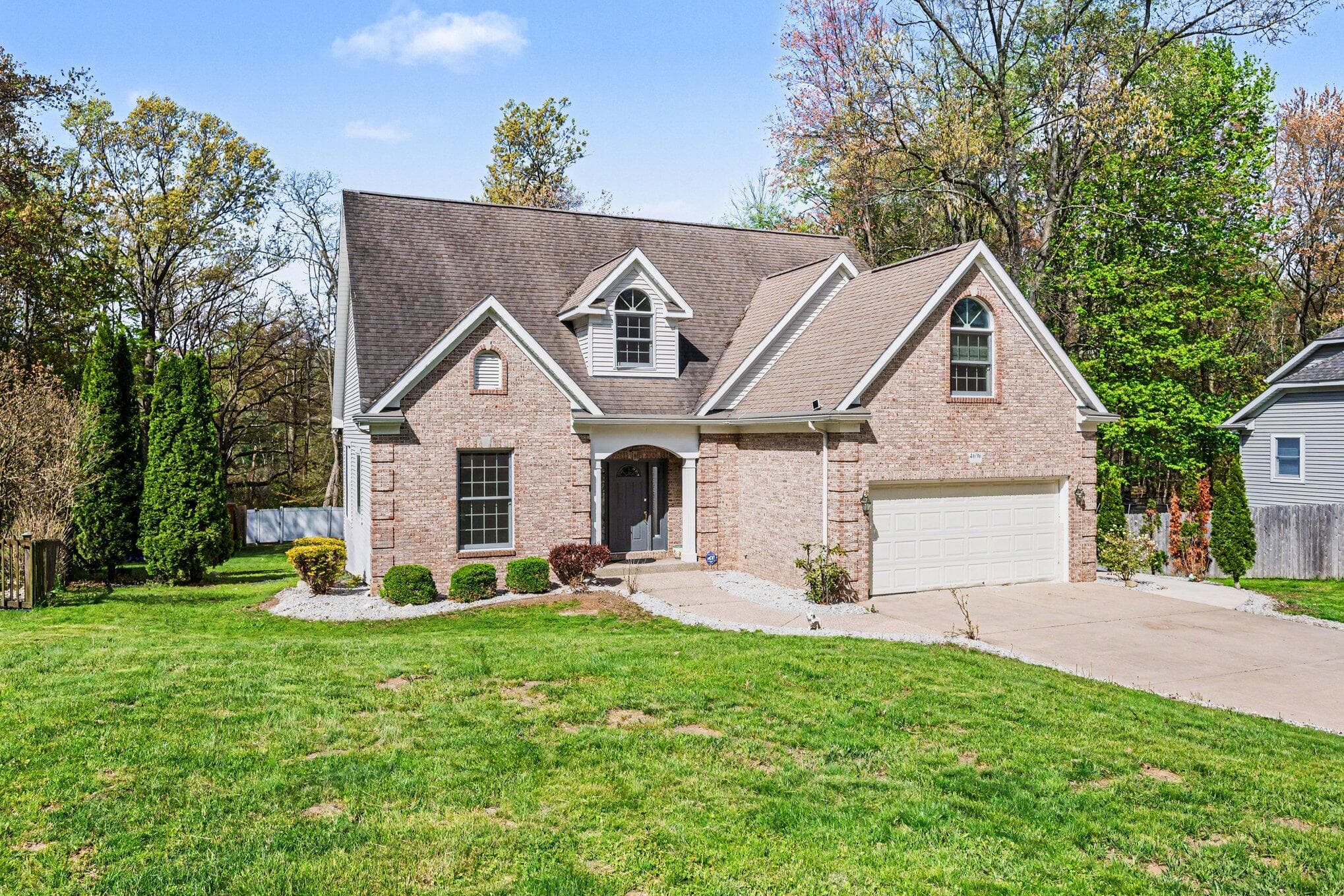 4696 Forest Creek Kalamazoo MI 49009