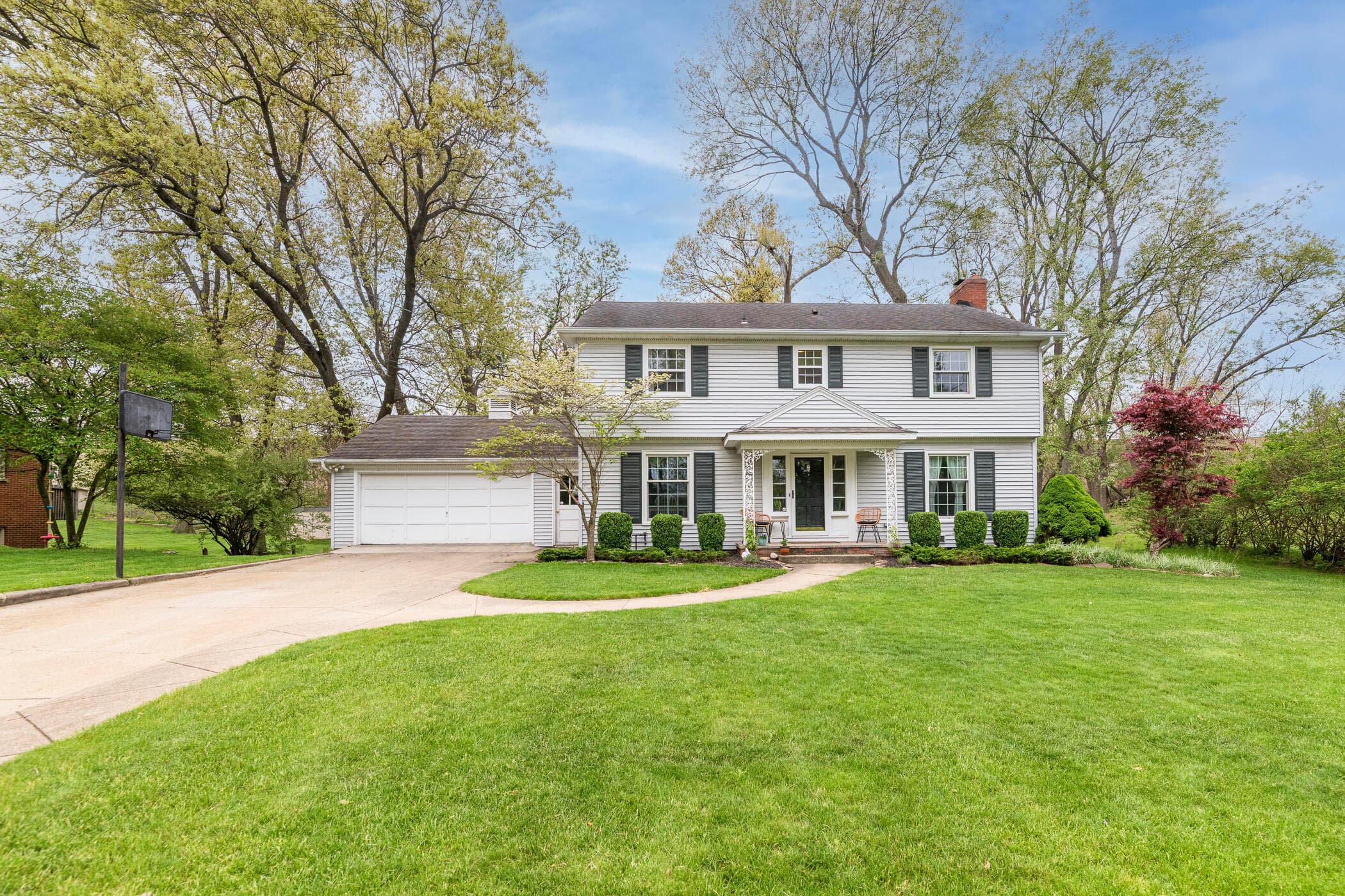 1738 Greenbriar Portage MI 49024