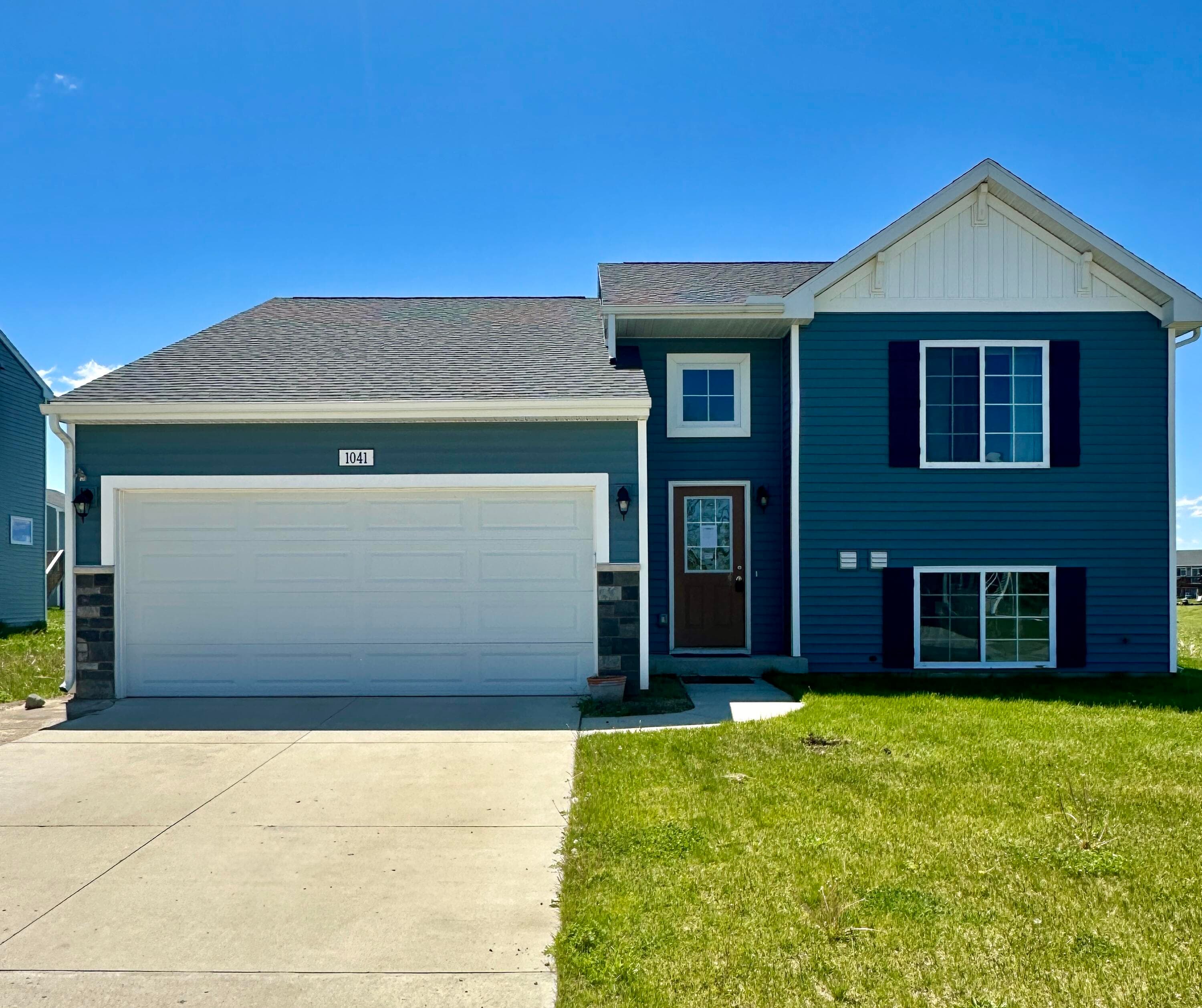 1041 Cooley Mill Vicksburg MI 49097