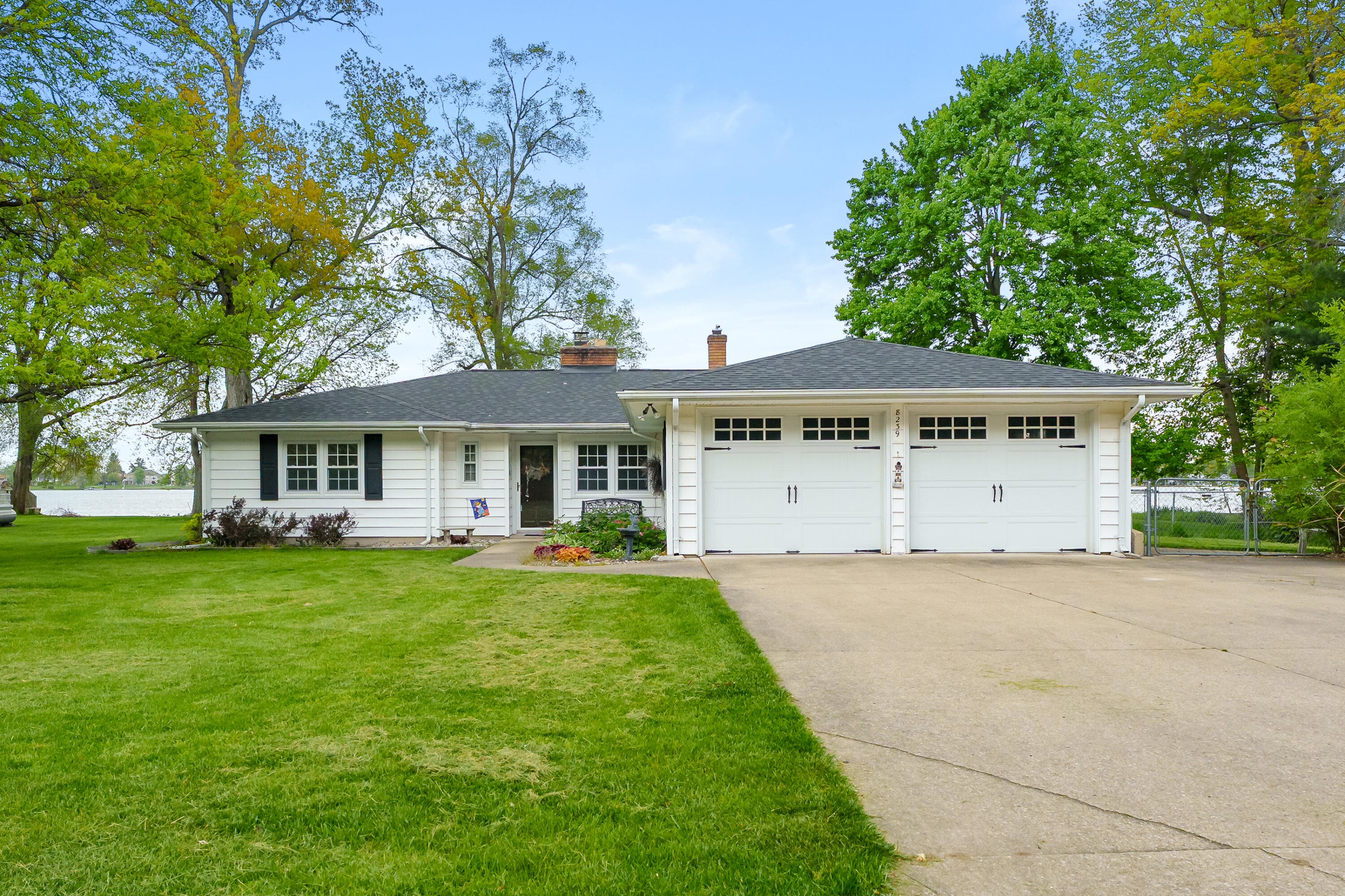 Primary property photo
