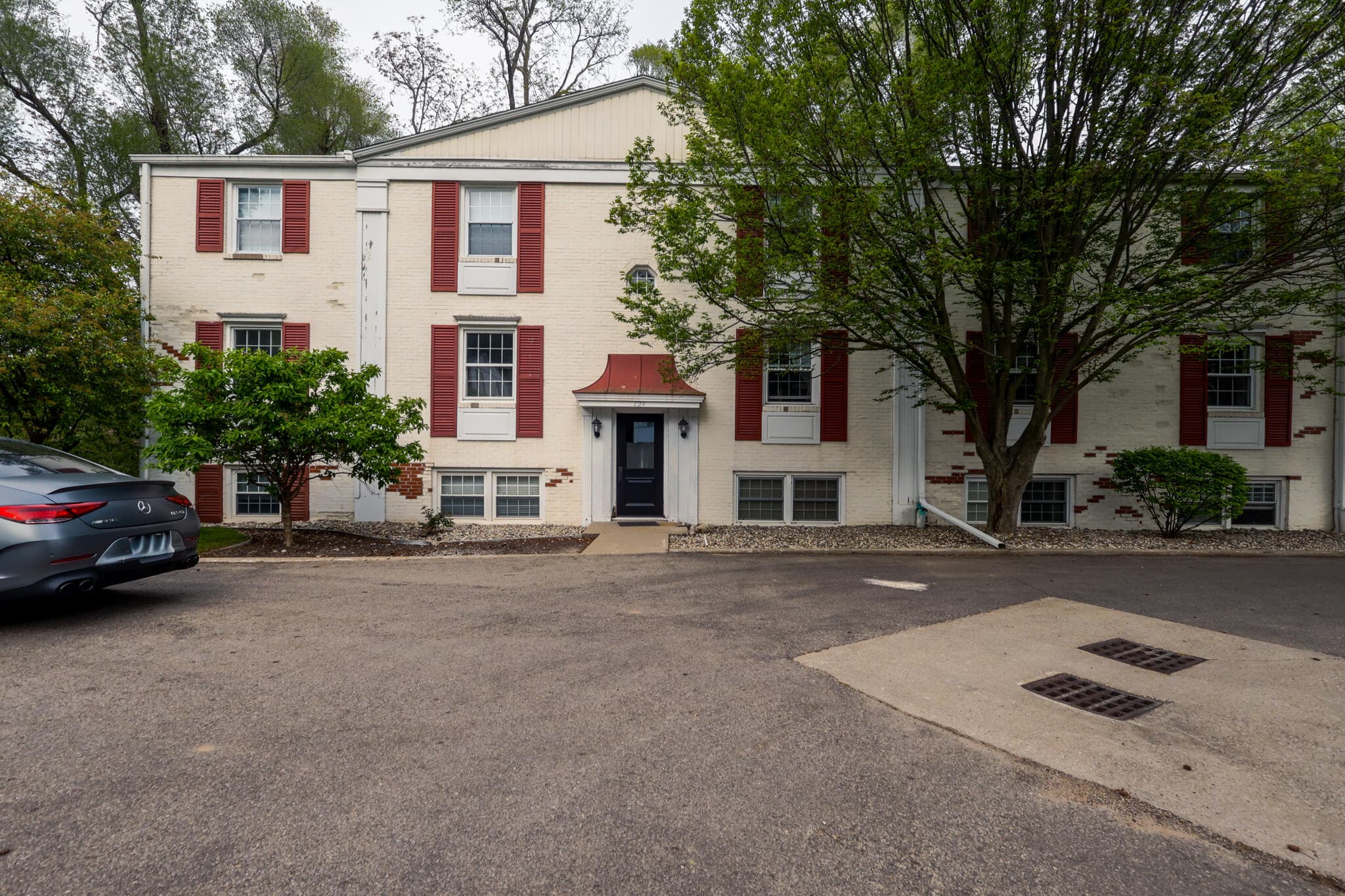 724 C Garland Circle Kalamazoo MI 49008