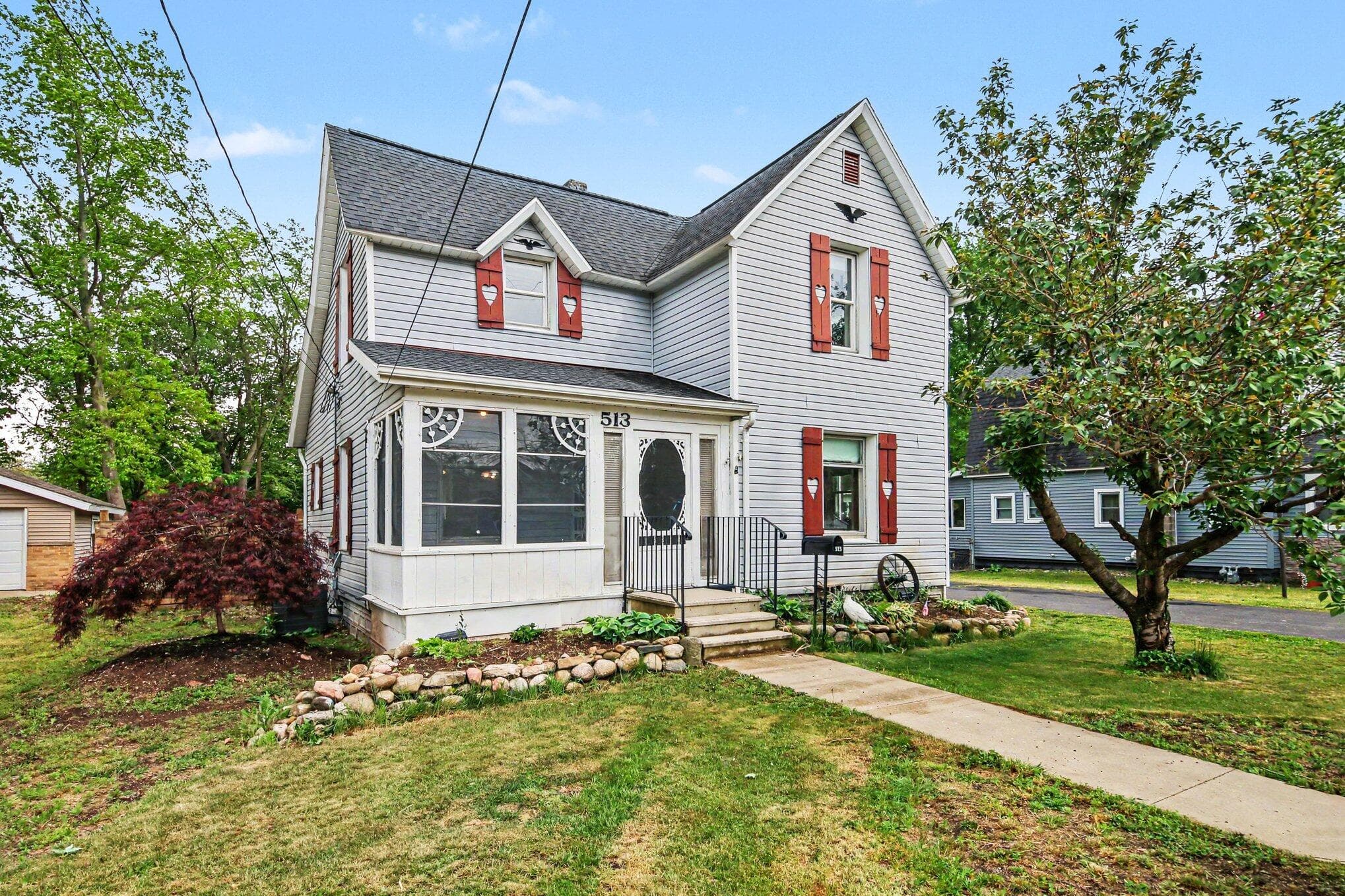 Primary property photo