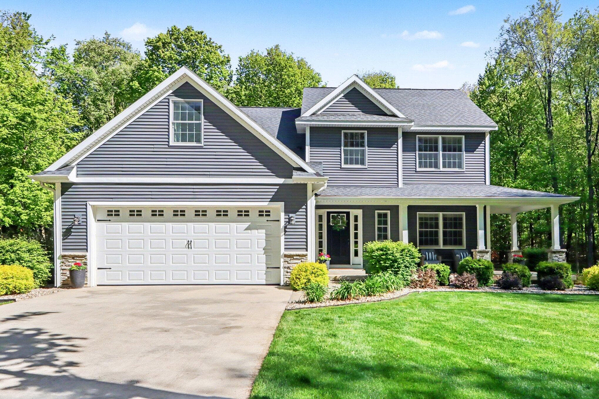 Primary property photo