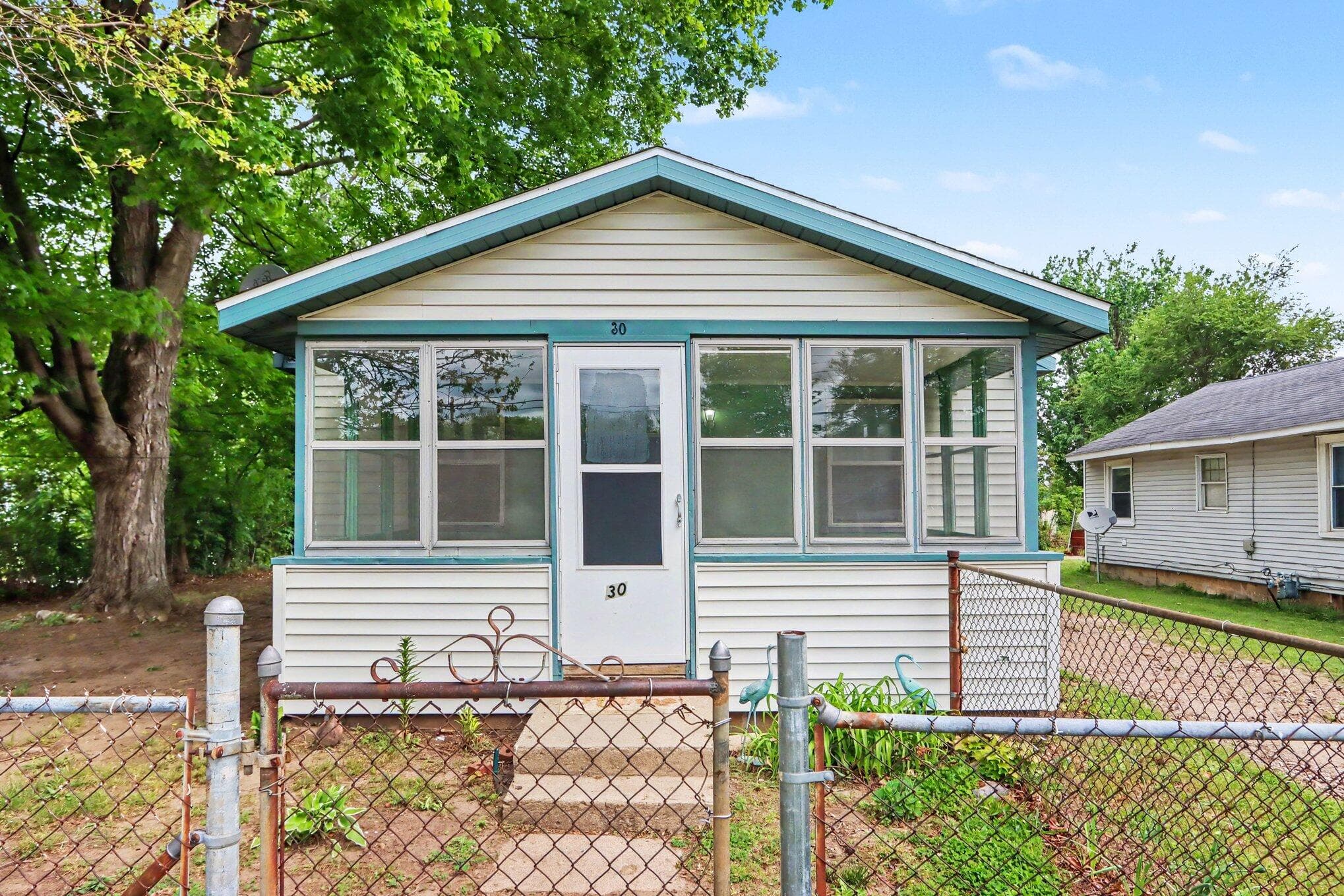 30 Avenue B Springfield MI 49037