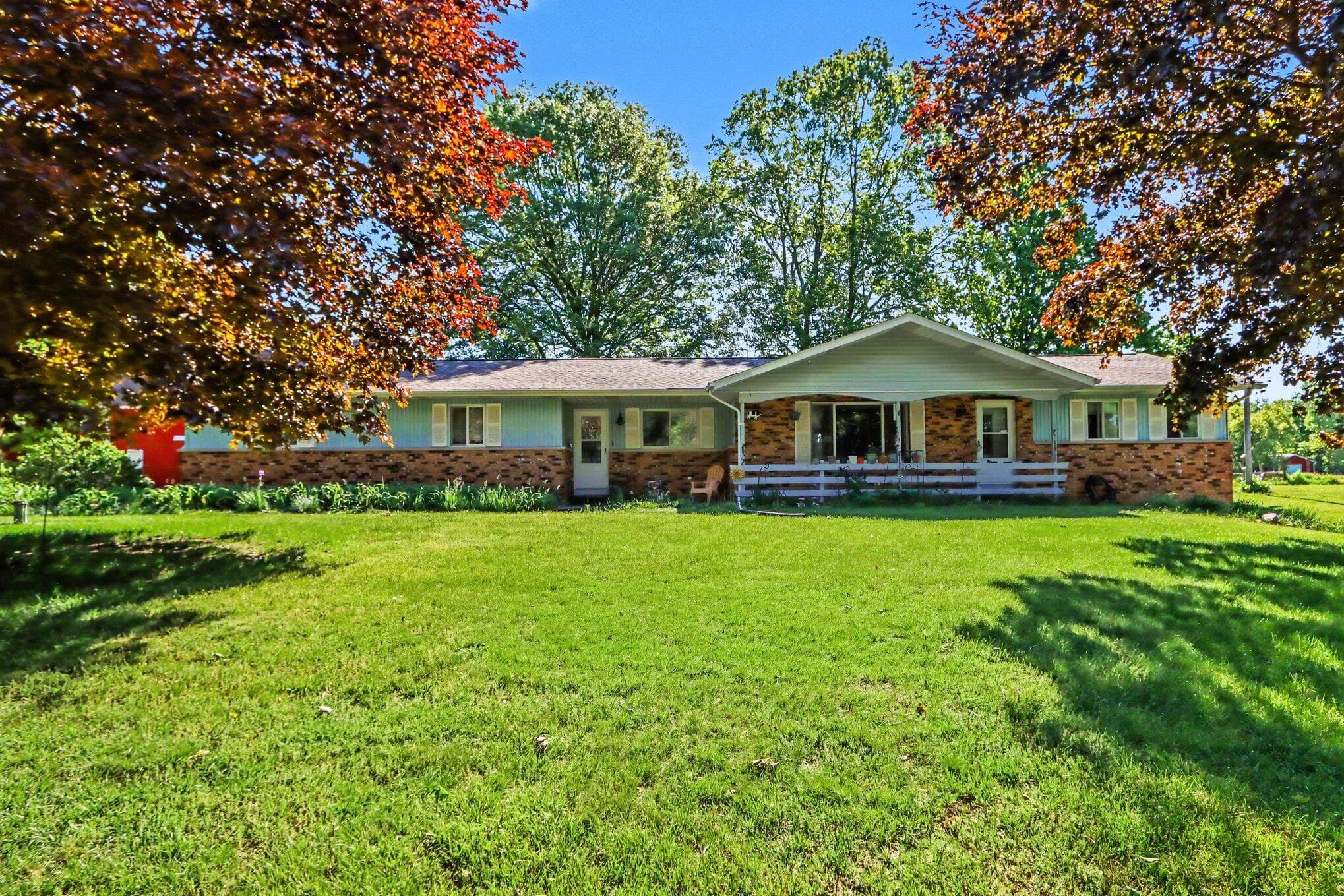 9880 16th Plainwell MI 49080