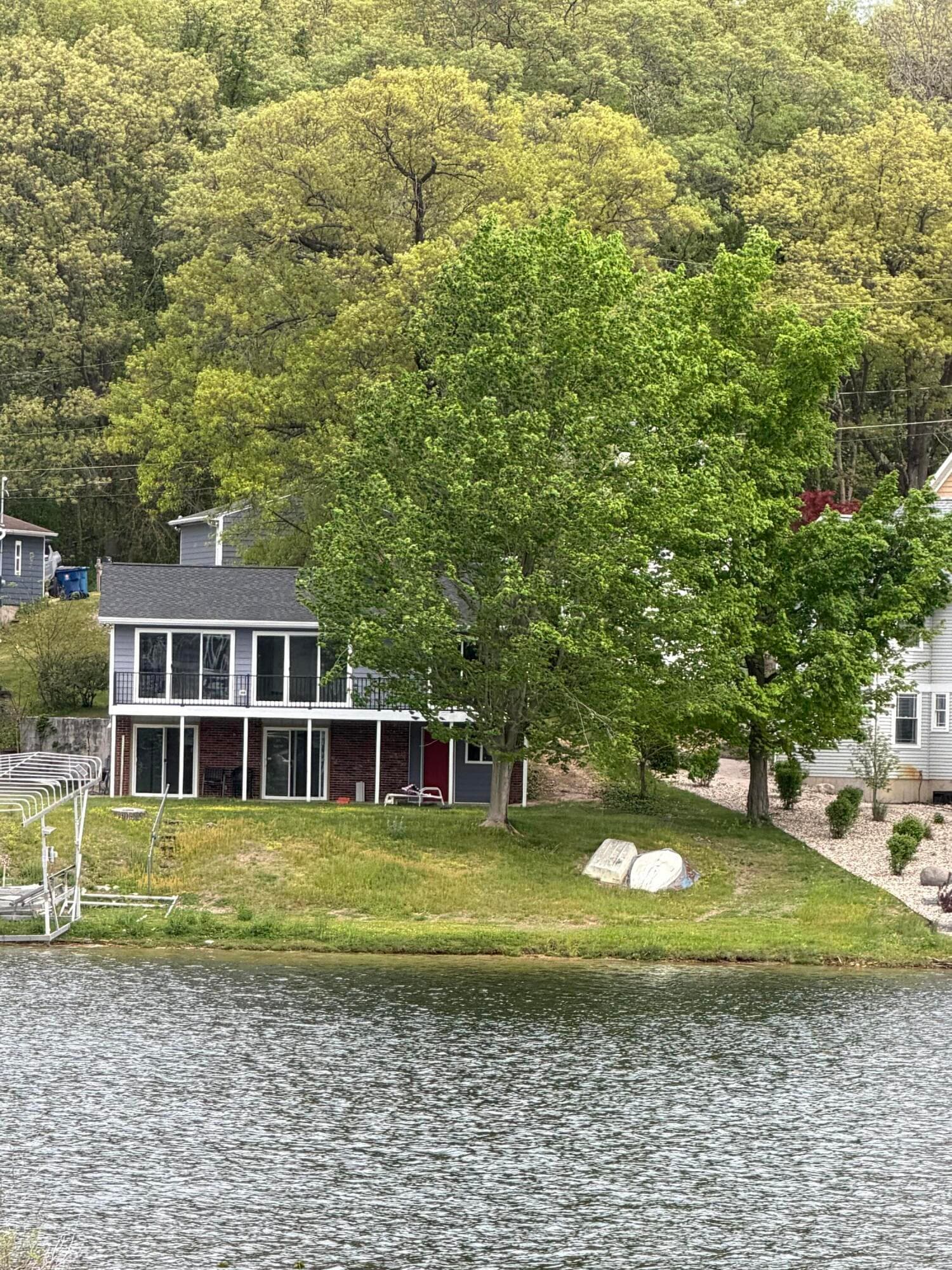 1304 Eagle Lake Kalamazoo MI 49009