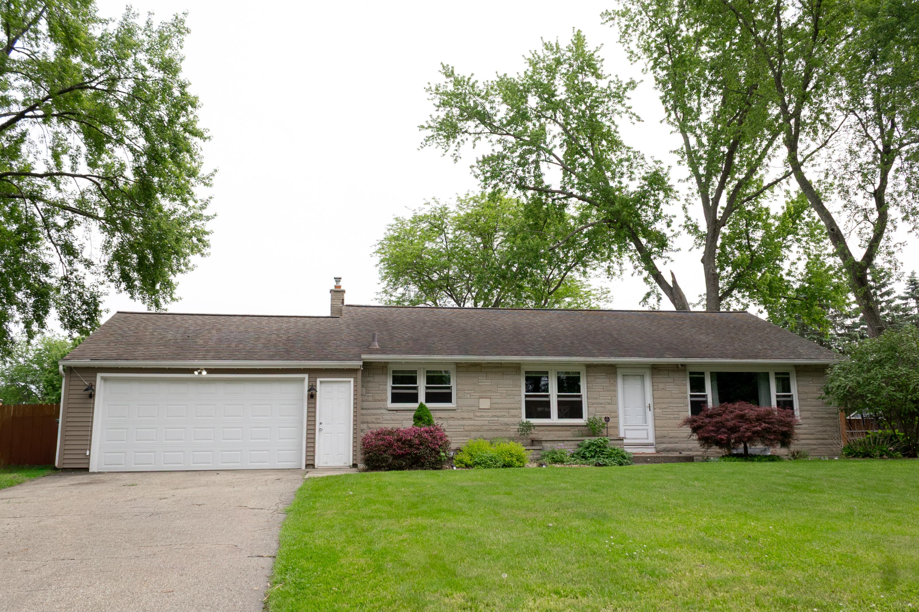 216 Larkspur Portage MI 49002